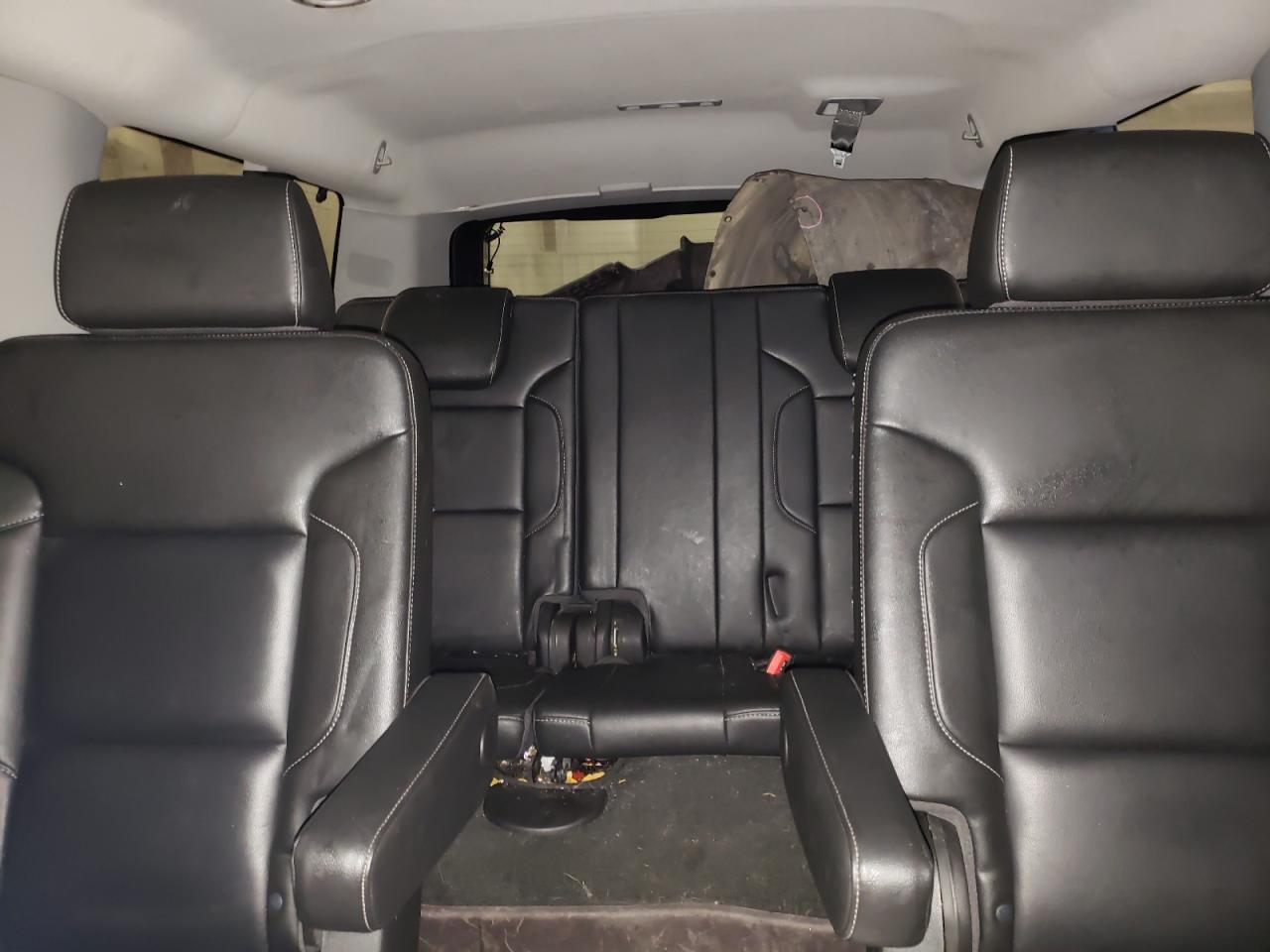 2018 Chevrolet Suburban - Image 10