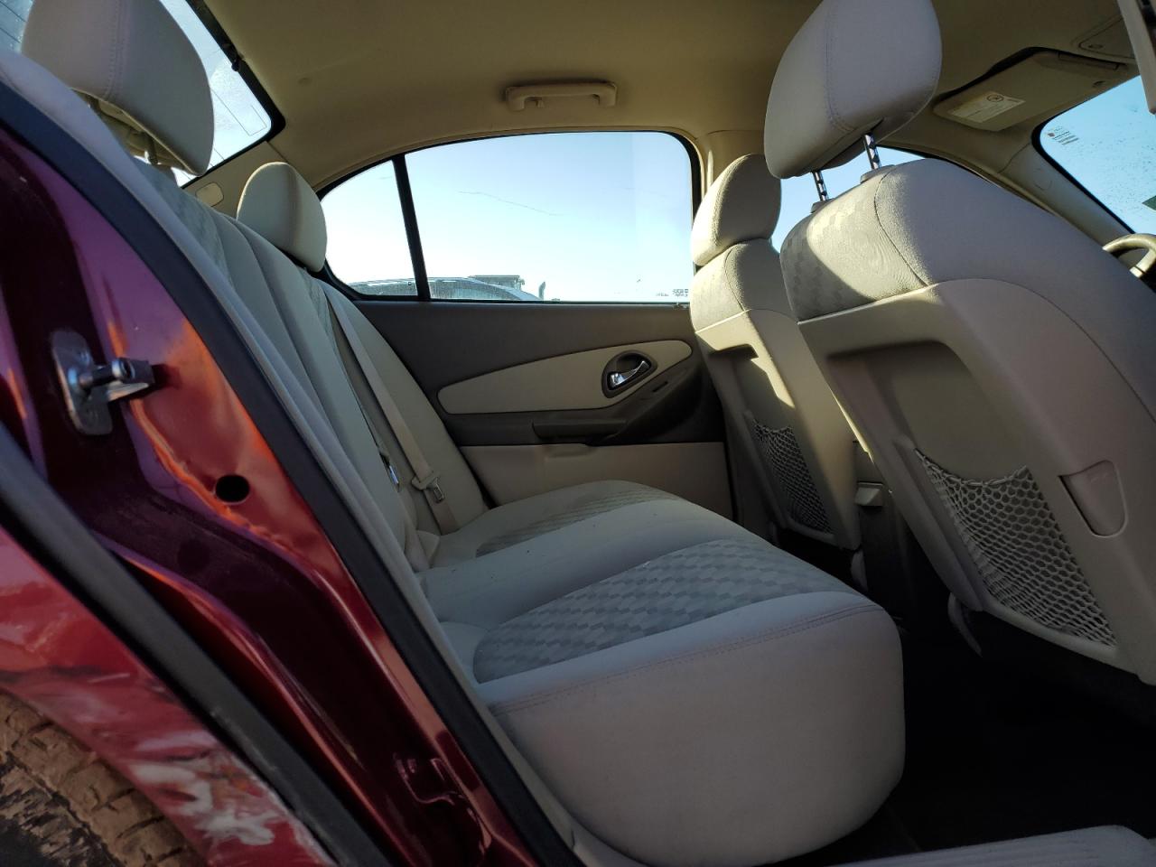 2005 Chevrolet Malibu - Image 11