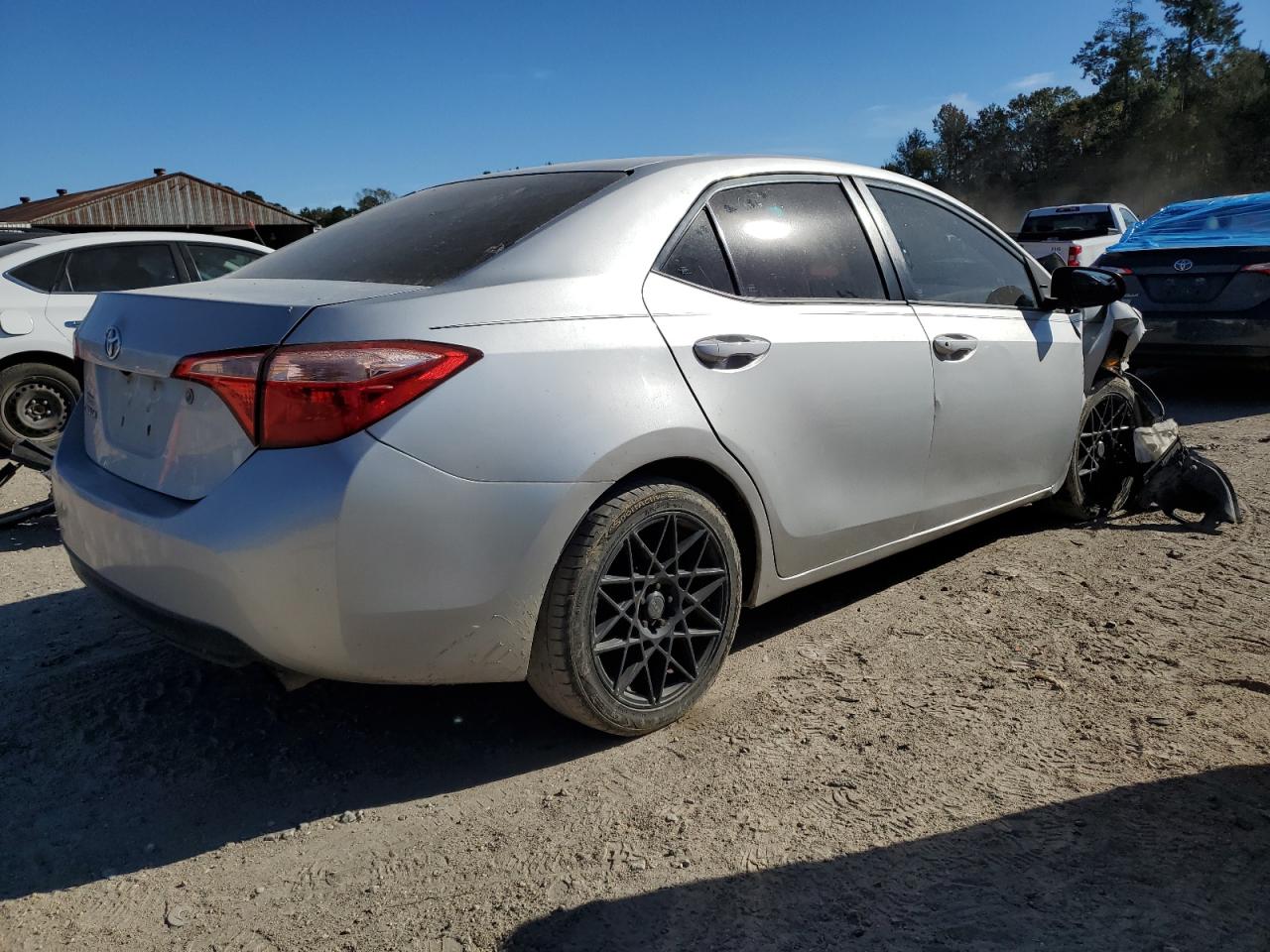 VIN 2T1BURHE5HC778278 2017 TOYOTA COROLLA no.3