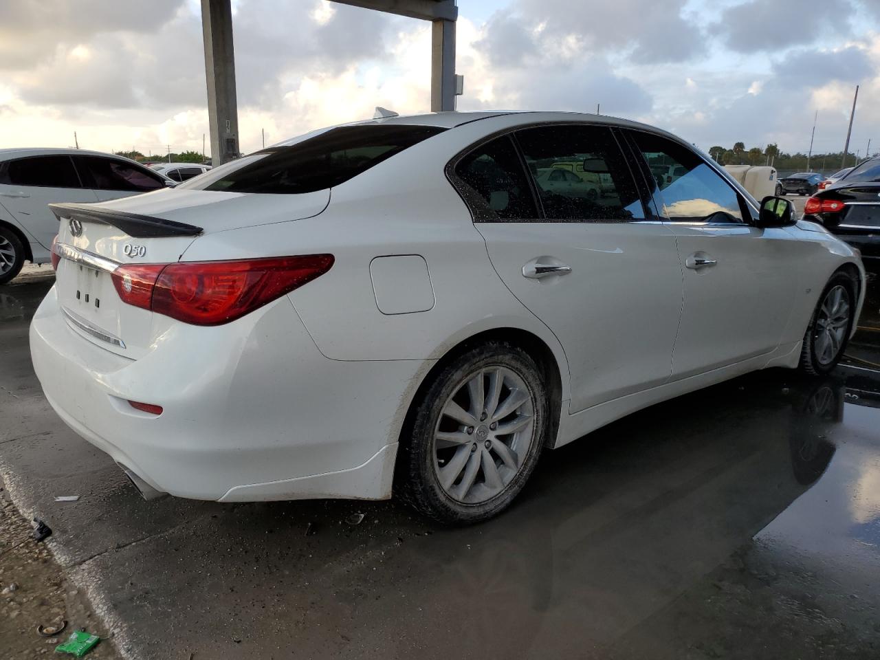 VIN JN1BV7APXFM339822 2015 INFINITI Q50 no.3