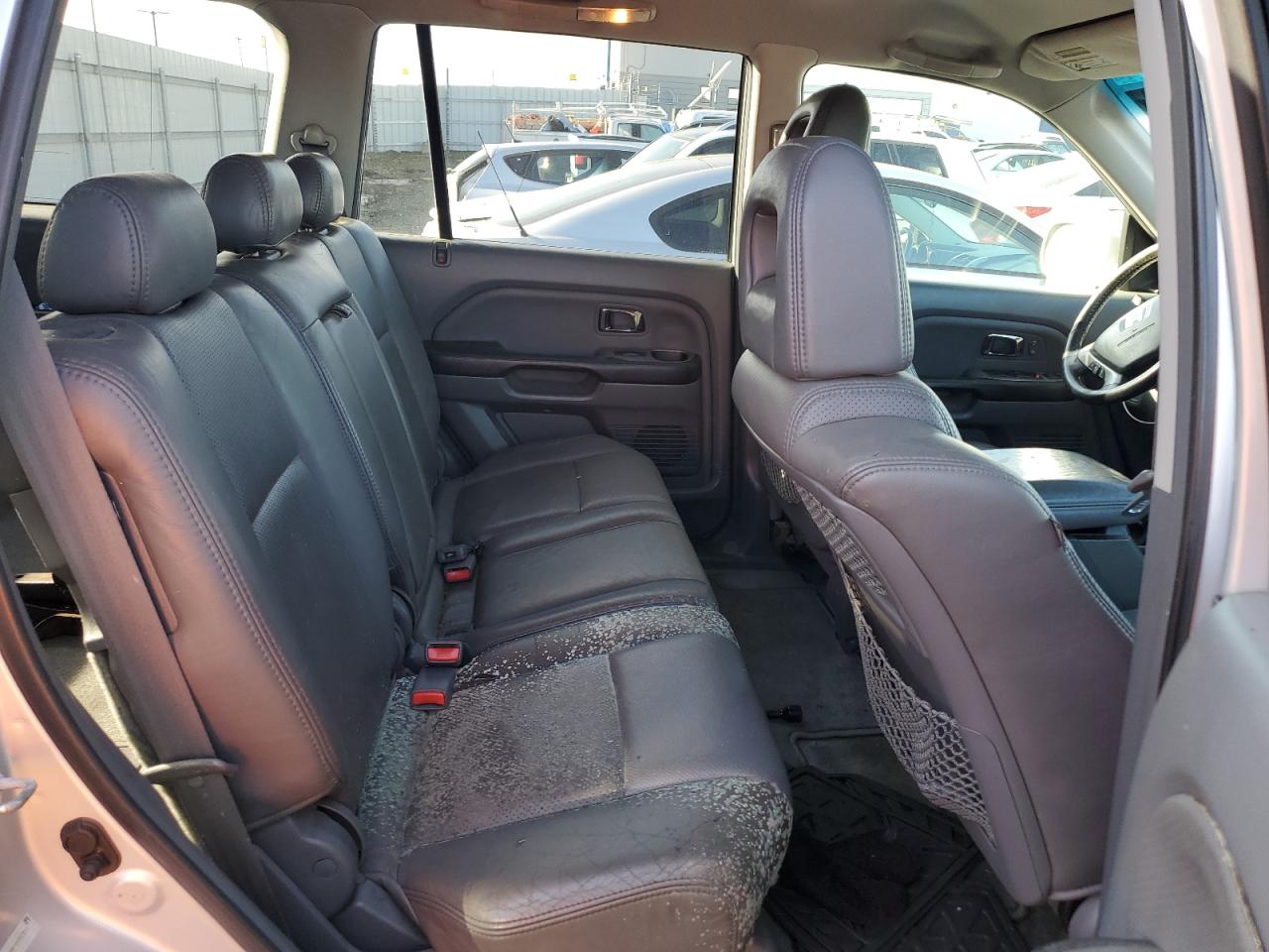 2004 Honda Pilot - Image 11