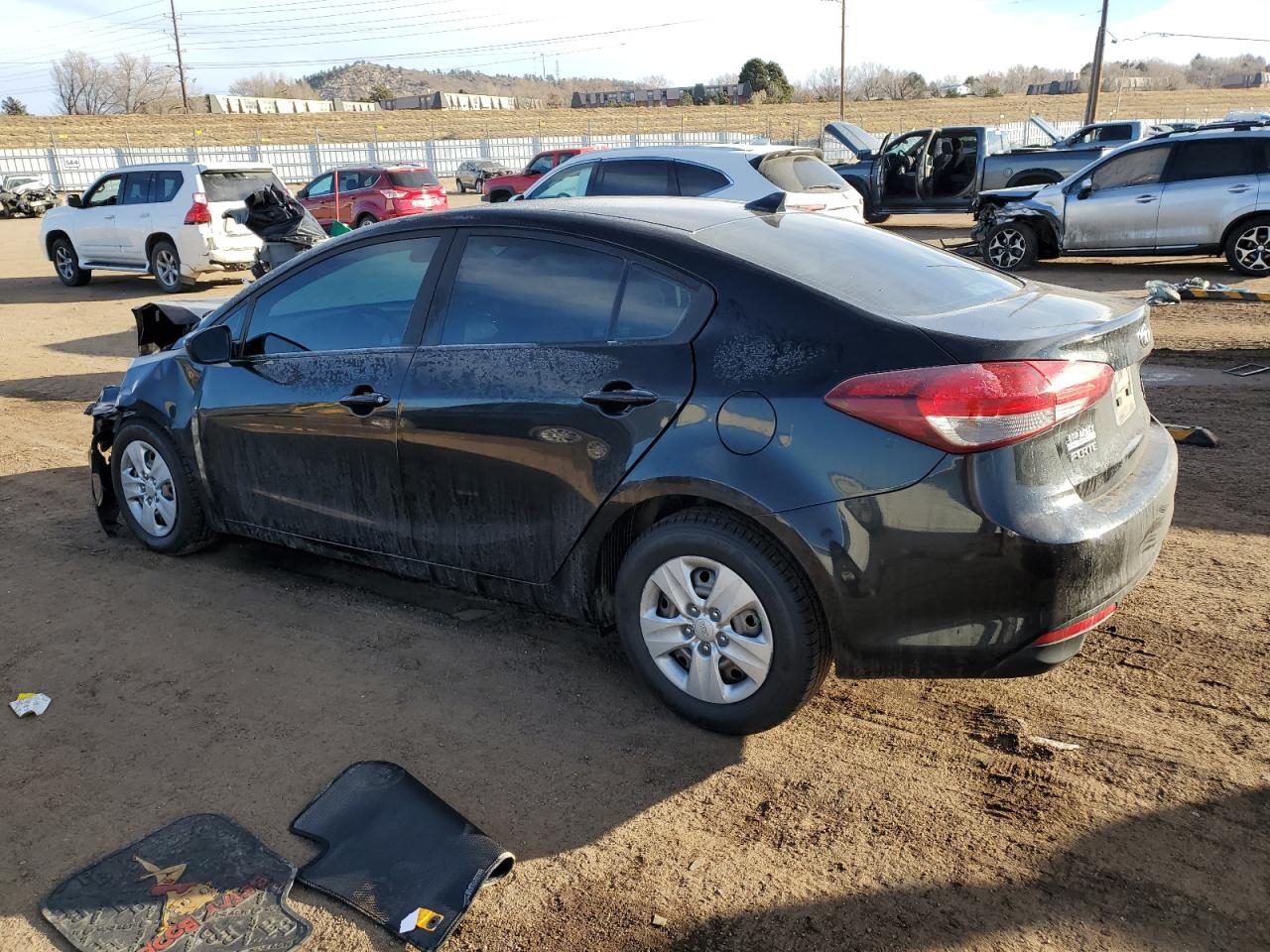 VIN 3KPFK4A7XJE169149 2018 KIA FORTE no.2