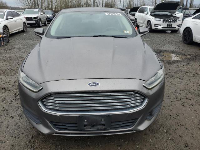 Sedans FORD FUSION 2013 Srebrny