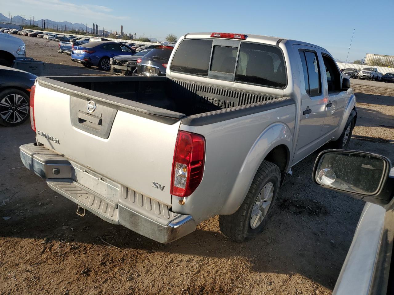 2018 Nissan Navara (Frontier) - Image 3