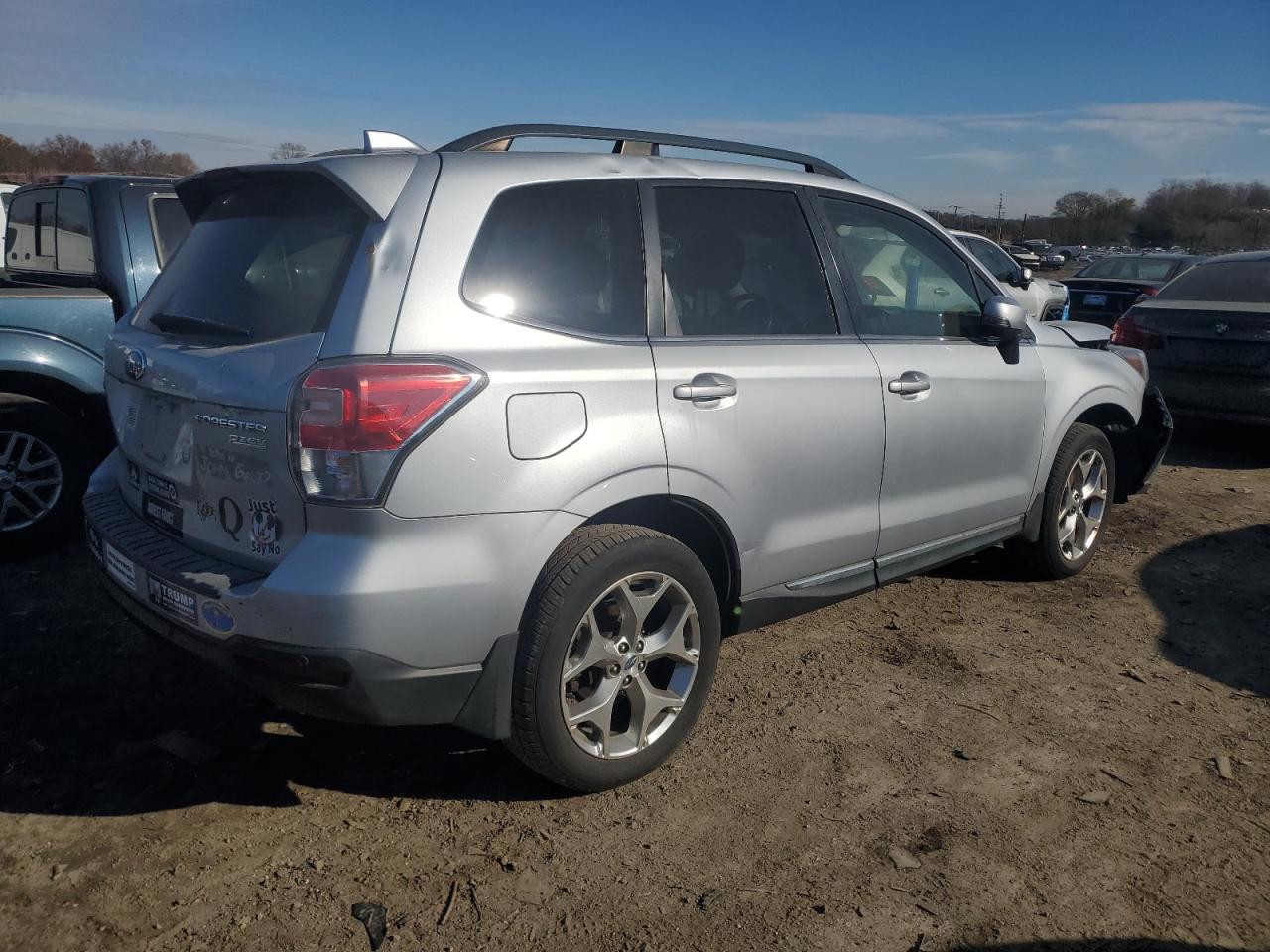 VIN JF2SJAWC7HH507277 2017 SUBARU FORESTER no.3