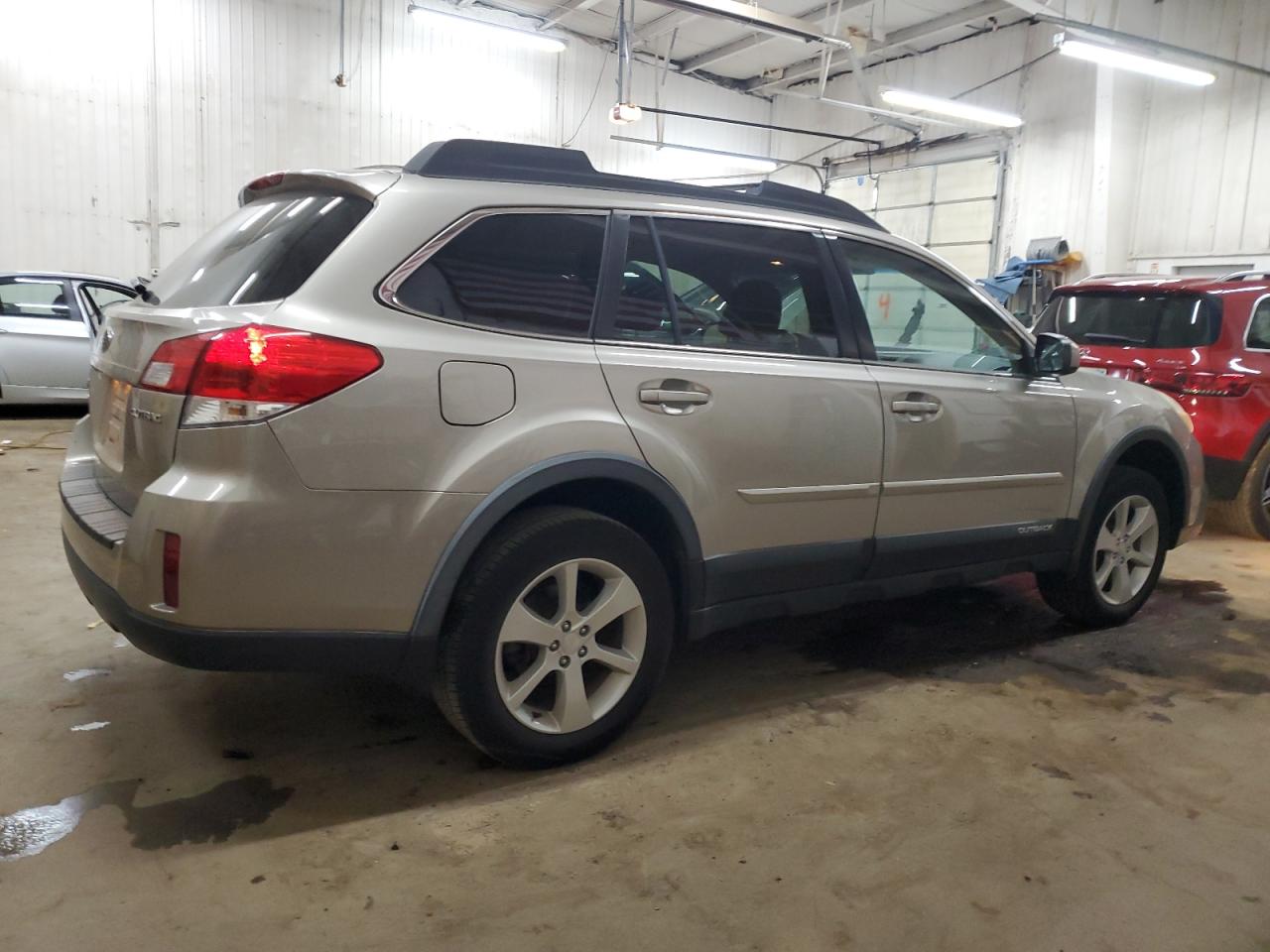 2014 Subaru Outback - Image 3