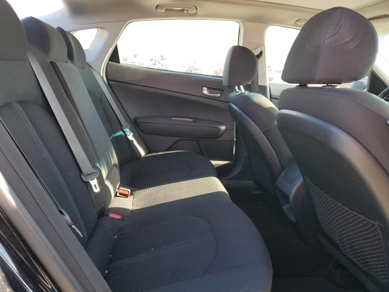 2019 Kia Optima - Image 11