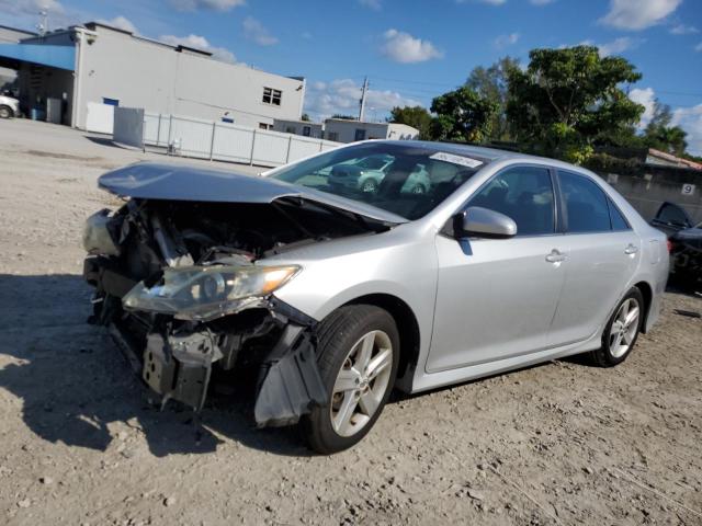  TOYOTA CAMRY 2014 Silver