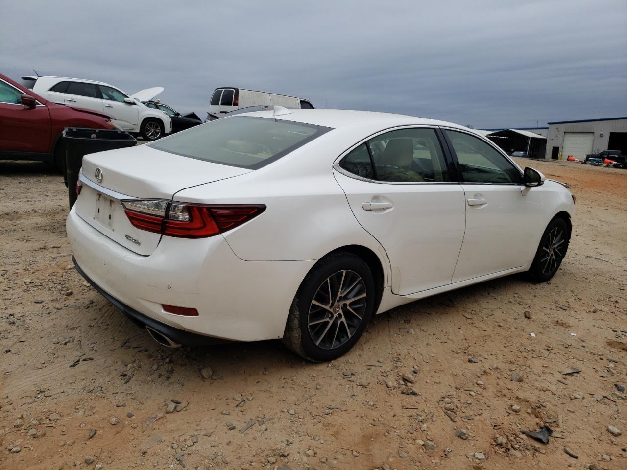 VIN JTHBK1GG8G2240924 2016 LEXUS ES350 no.3