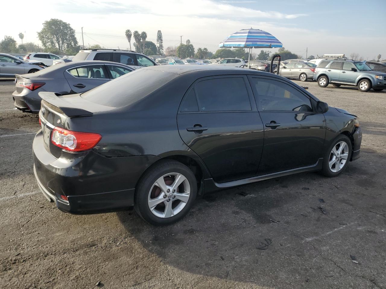 VIN 5YFBU4EE1DP181582 2013 TOYOTA COROLLA no.3