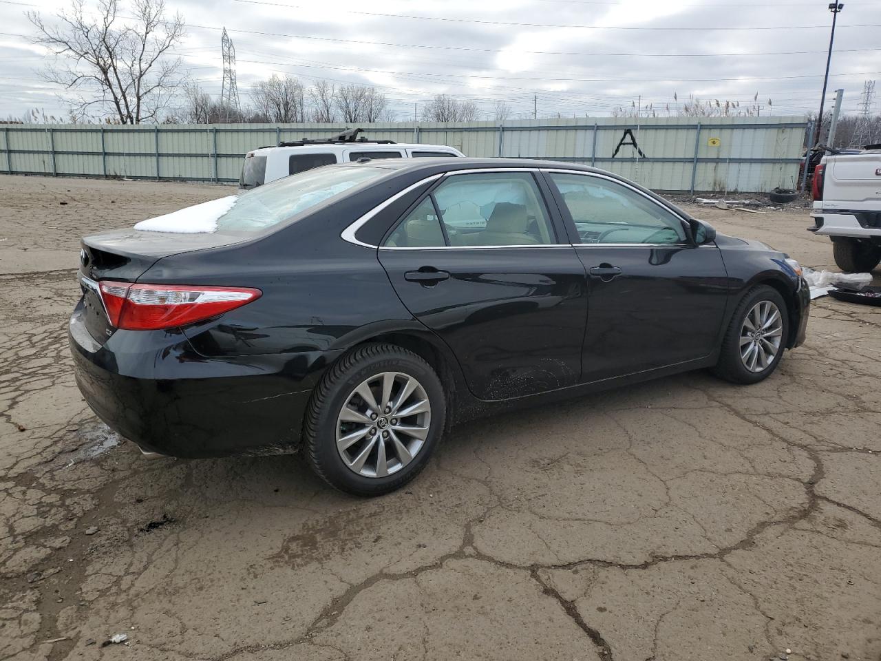 2016 Toyota Camry - Image 3