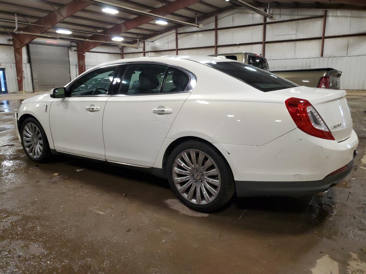 VIN 1LNHL9DK6DG605367 2013 LINCOLN MKS no.2