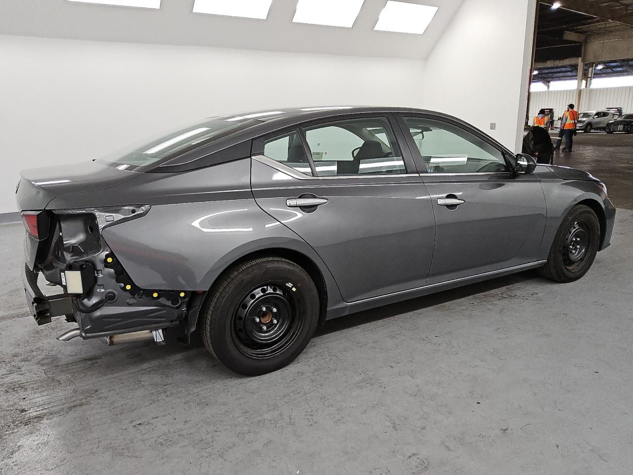 2024 Nissan Altima - Image 3
