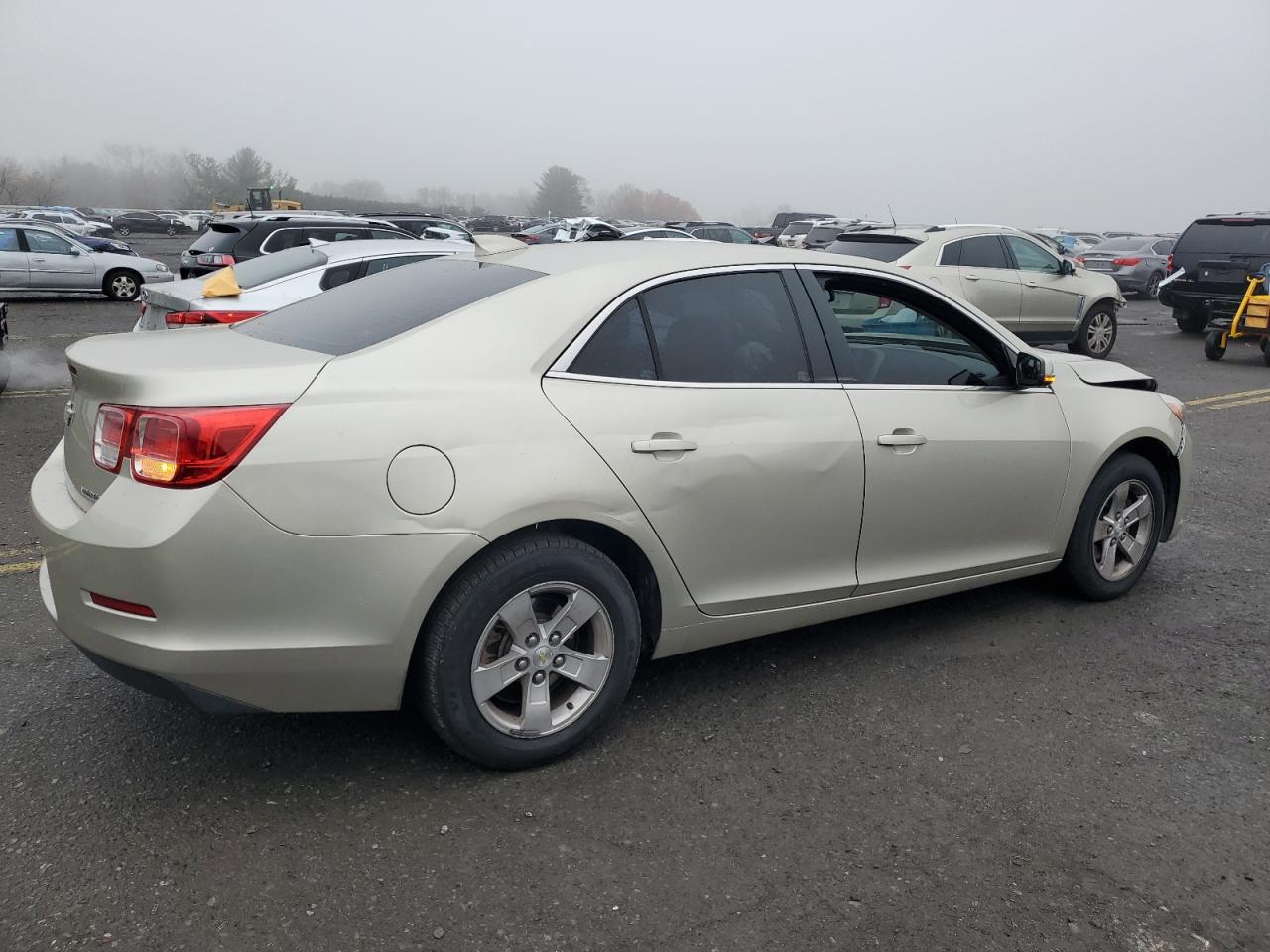 VIN 1G11C5SA2GF155812 2016 CHEVROLET MALIBU no.3