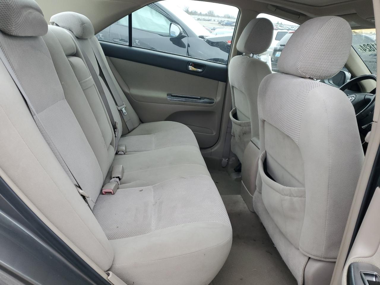 2004 Toyota Camry - Image 11