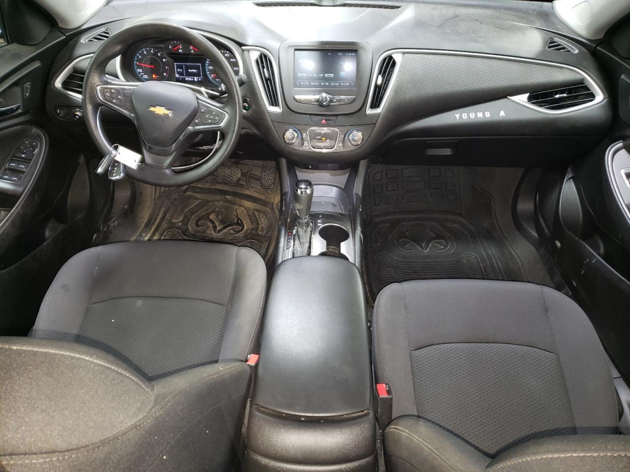 2017 Chevrolet Malibu - Image 8