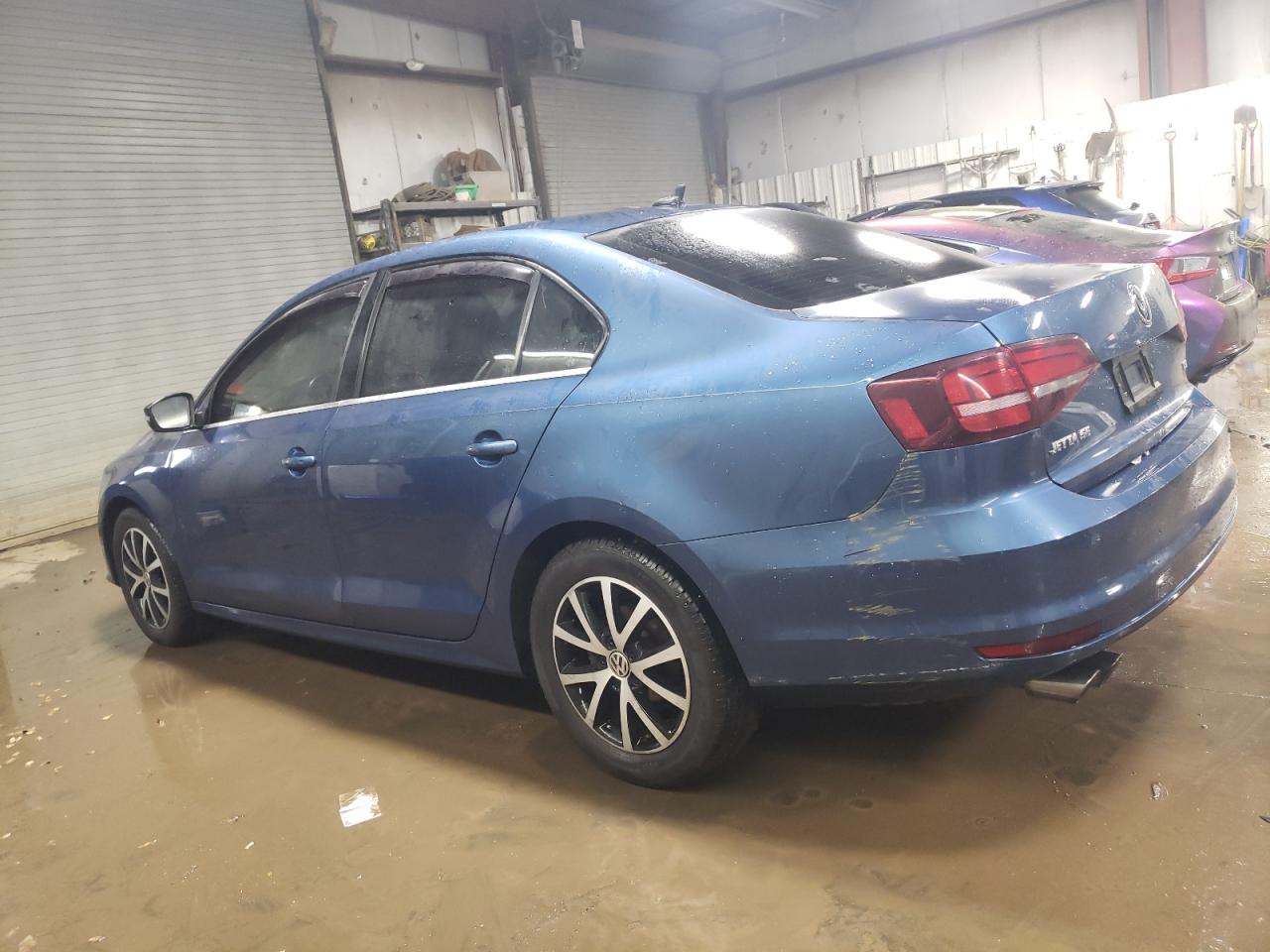 2017 Volkswagen Jetta - Image 2