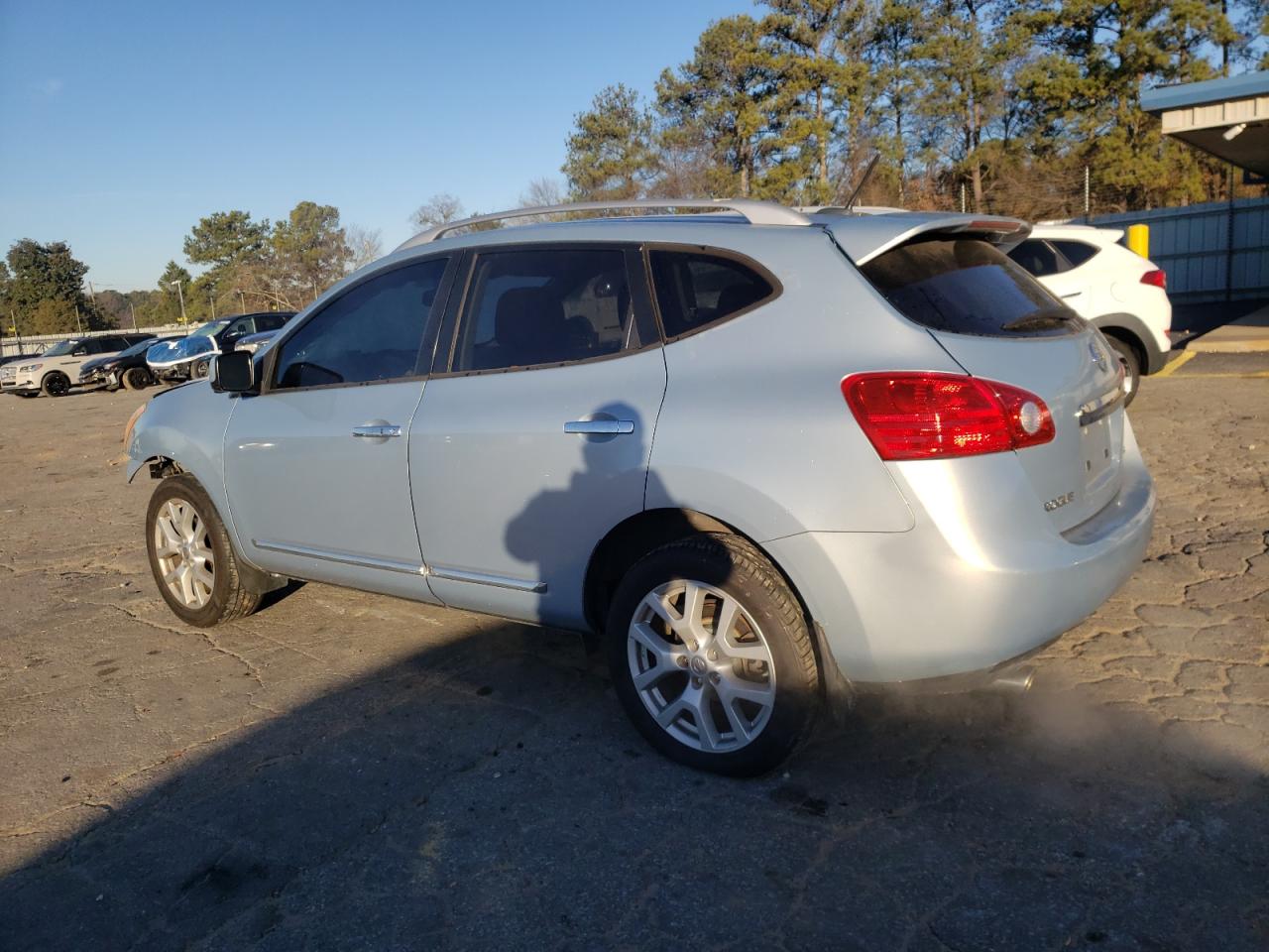 2012 Nissan Rogue - Image 2