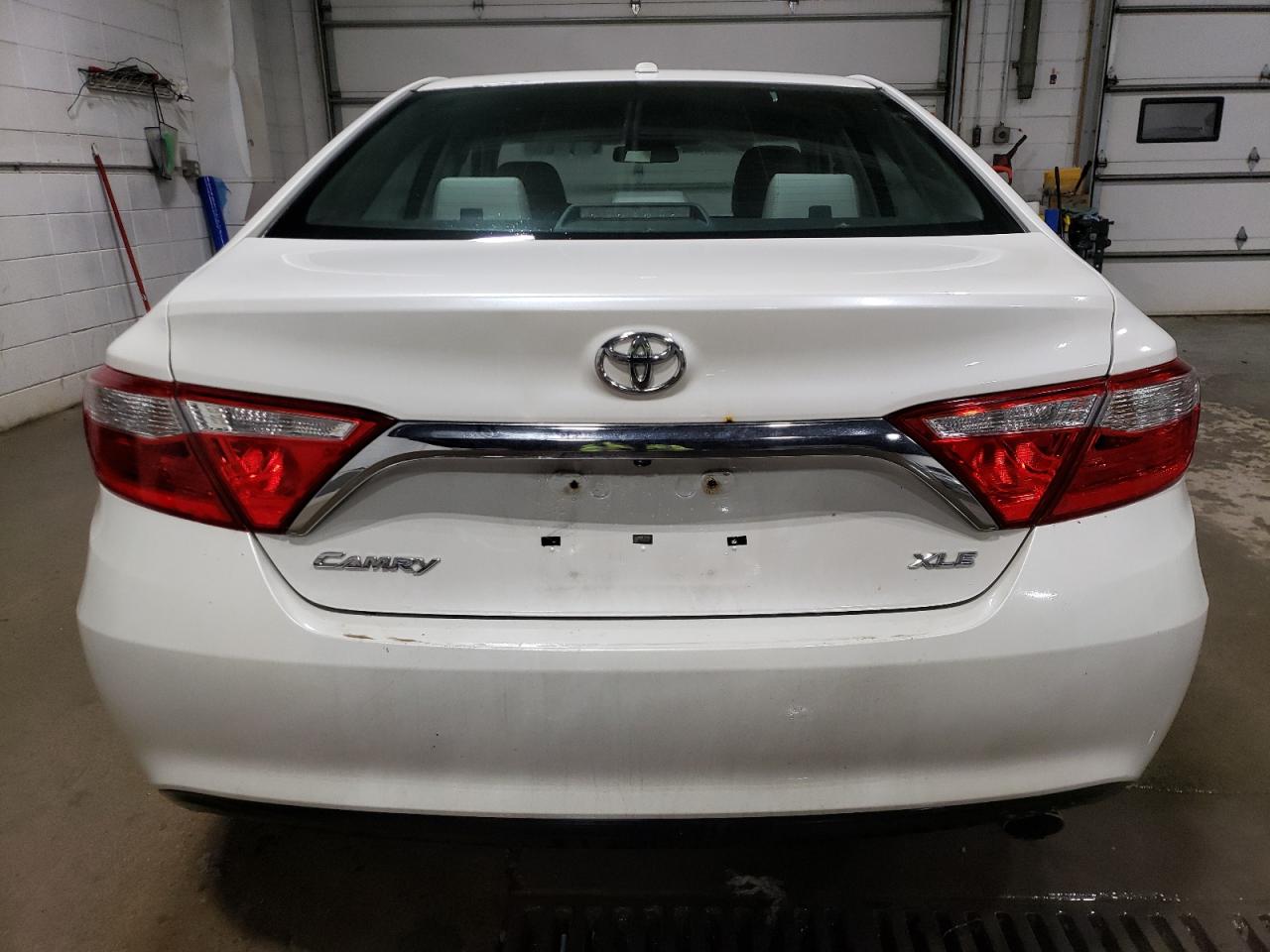 VIN 4T1BF1FK0FU937711 2015 TOYOTA CAMRY no.6