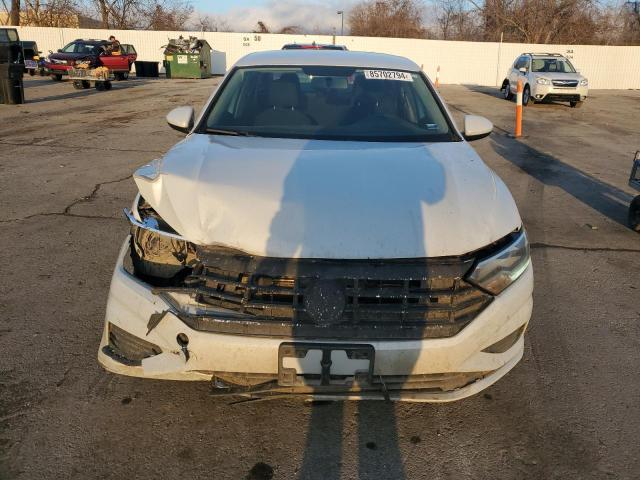  VOLKSWAGEN JETTA 2019 Srebrny