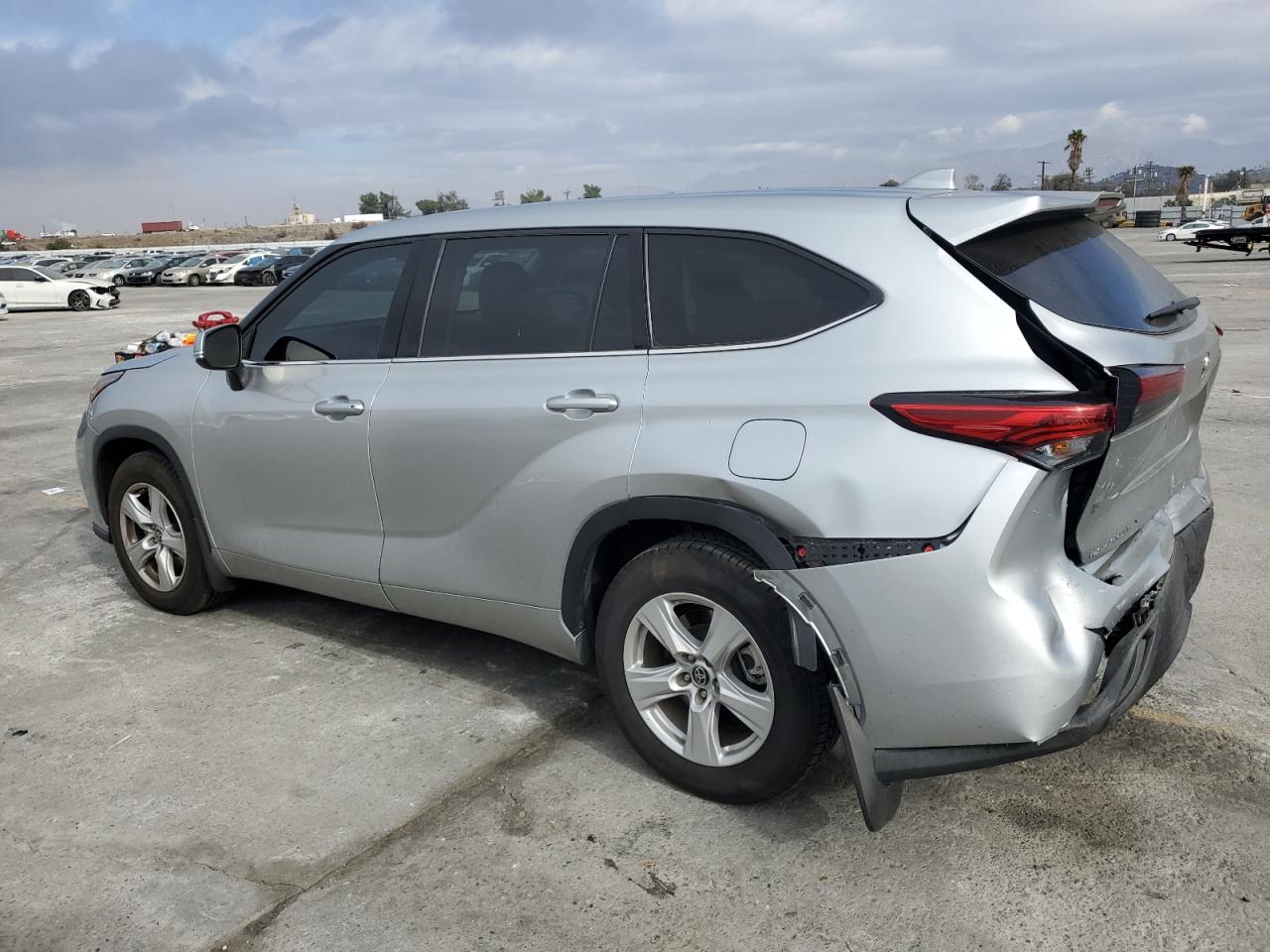 VIN 5TDCZRAH1MS044877 2021 TOYOTA HIGHLANDER no.2