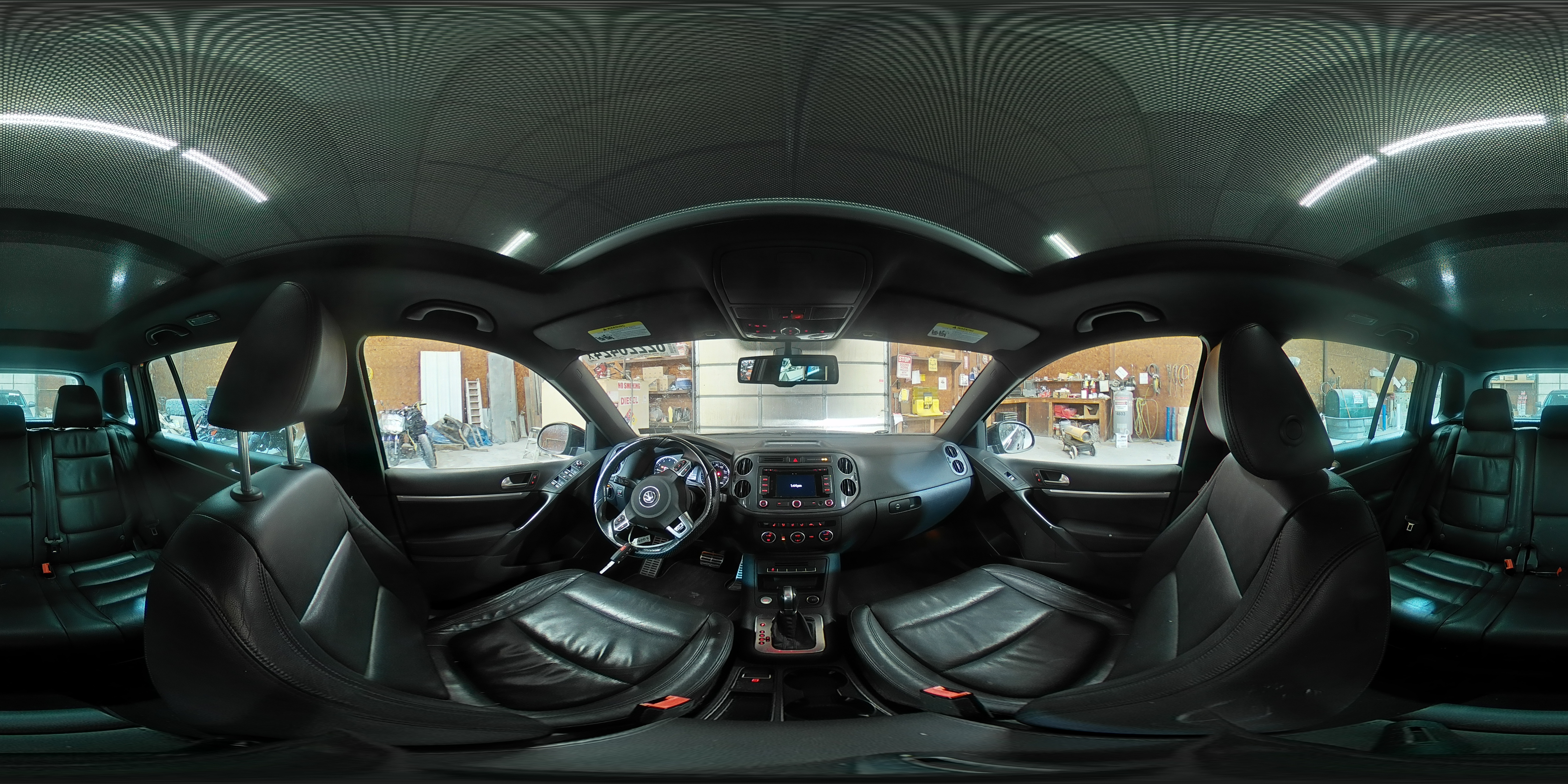 2015 Volkswagen Tiguan - Image 16
