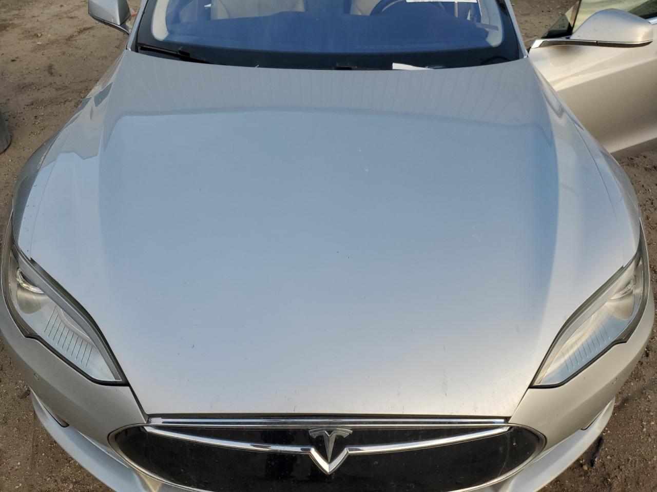 2013 Tesla Model S VIN: 5YJSA1CN5DFP24938 Lot: 84704614