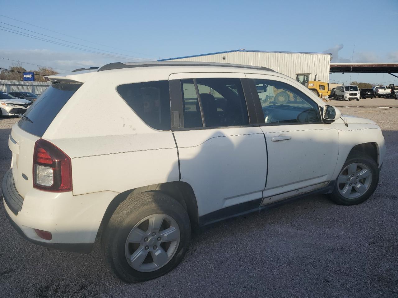 VIN 1C4NJCEA0GD766819 2016 JEEP COMPASS no.3