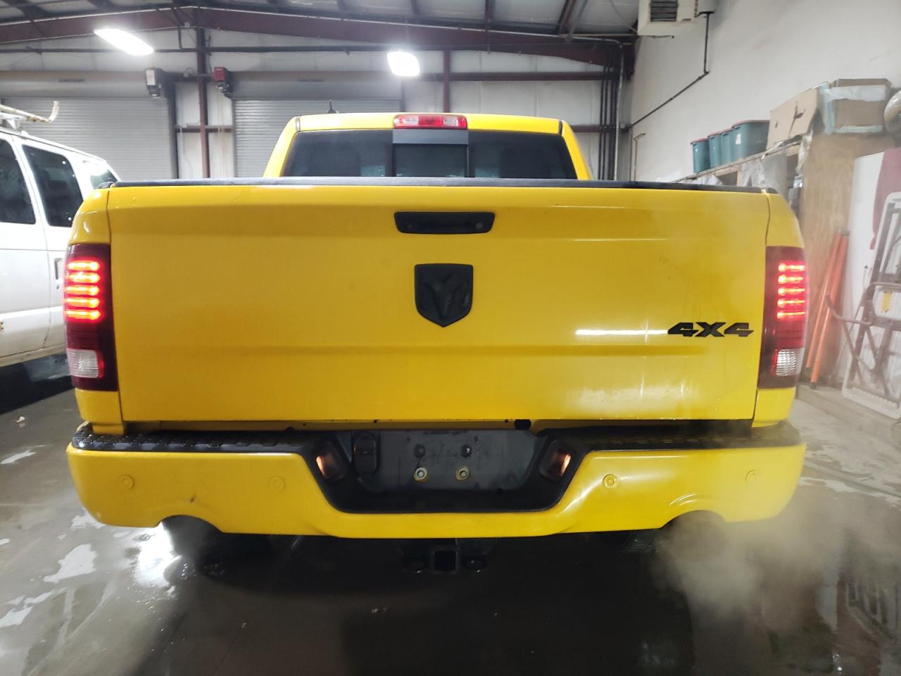 2016 RAM 1500 - Image 6