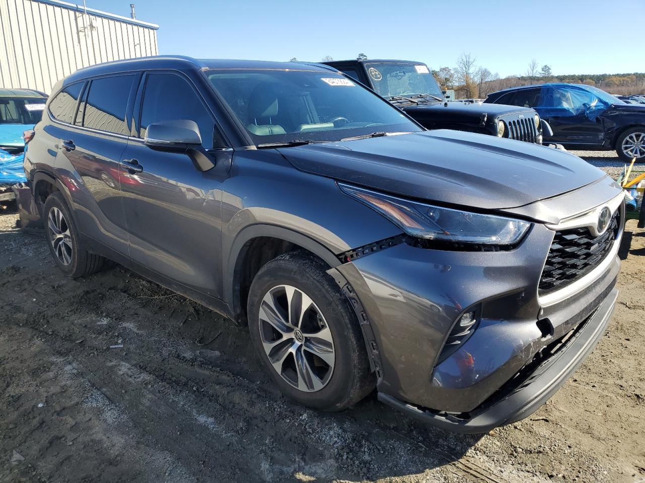 2021 Toyota Highlander - Image 4
