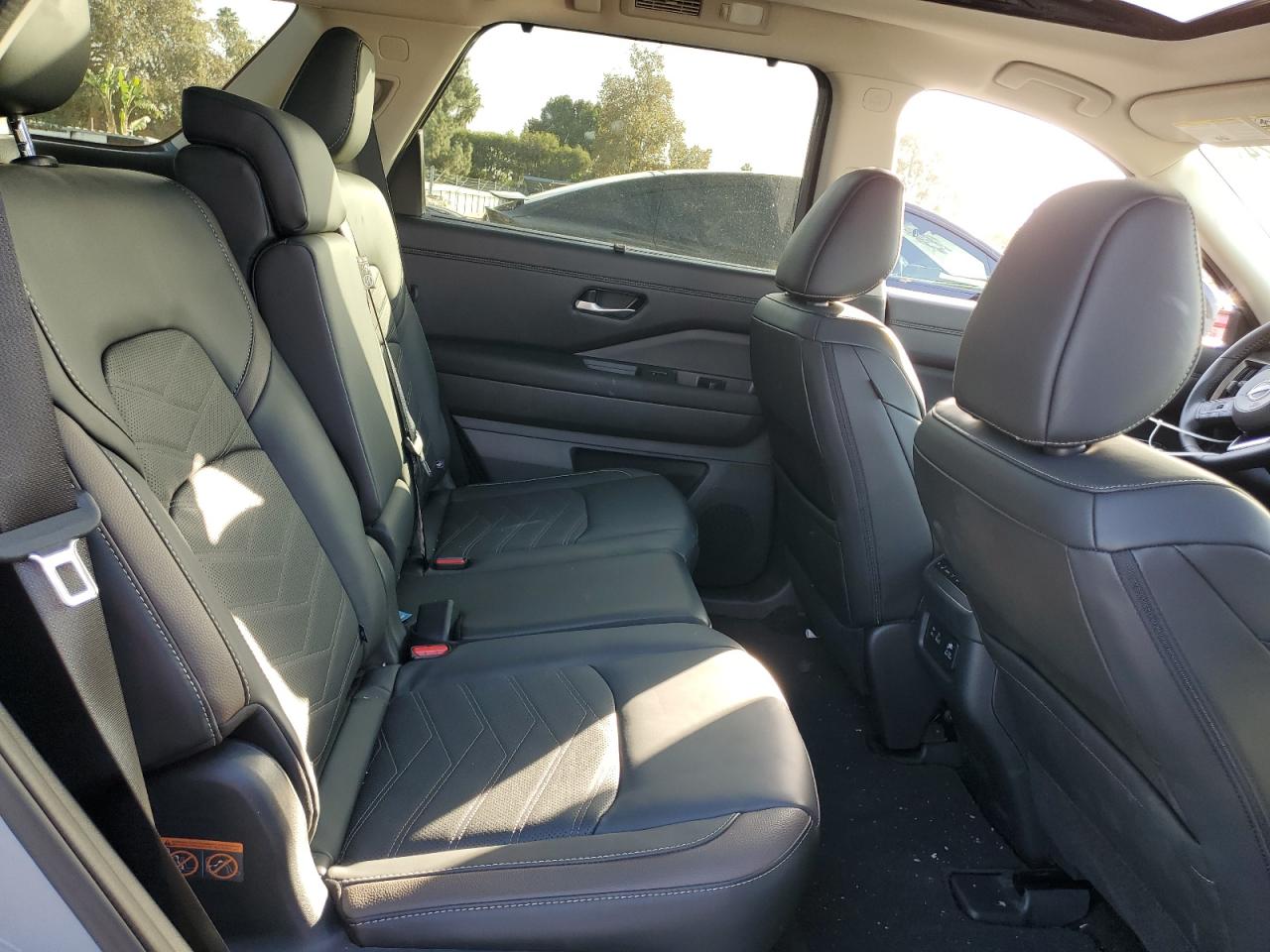 2024 Nissan Pathfinder - Image 11