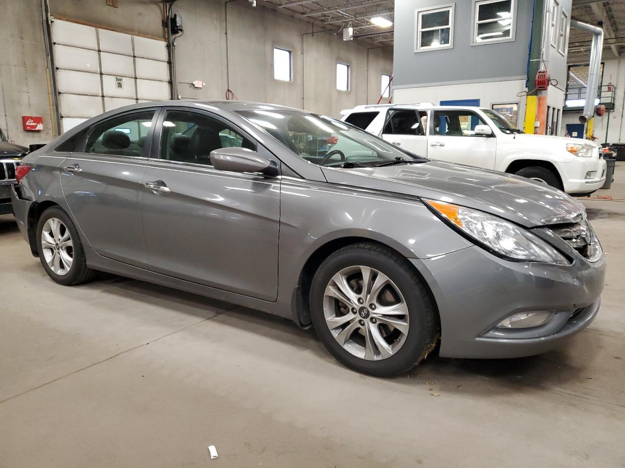 2012 Hyundai Sonata - Image 4