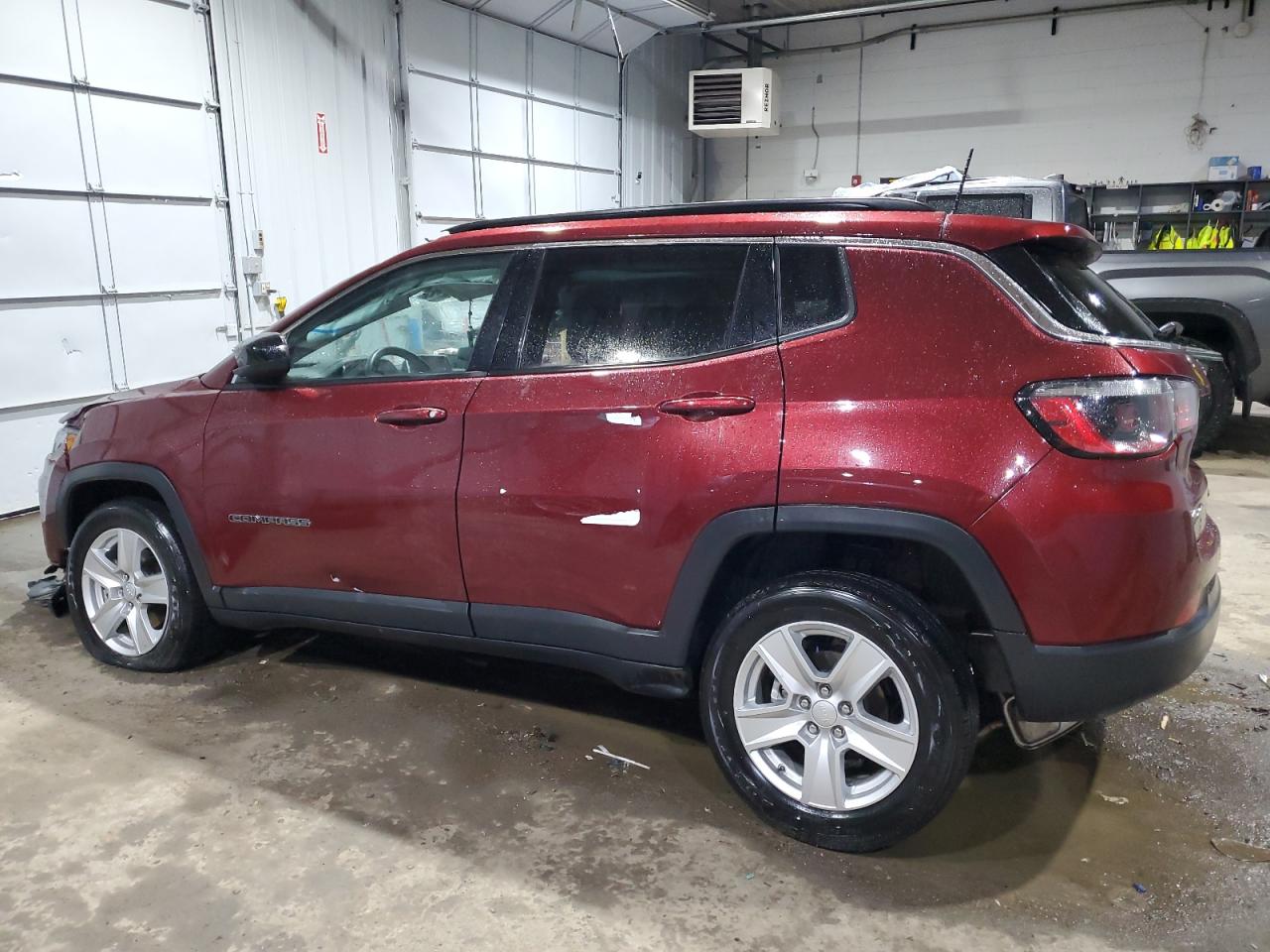 2022 Jeep Compass - Image 2