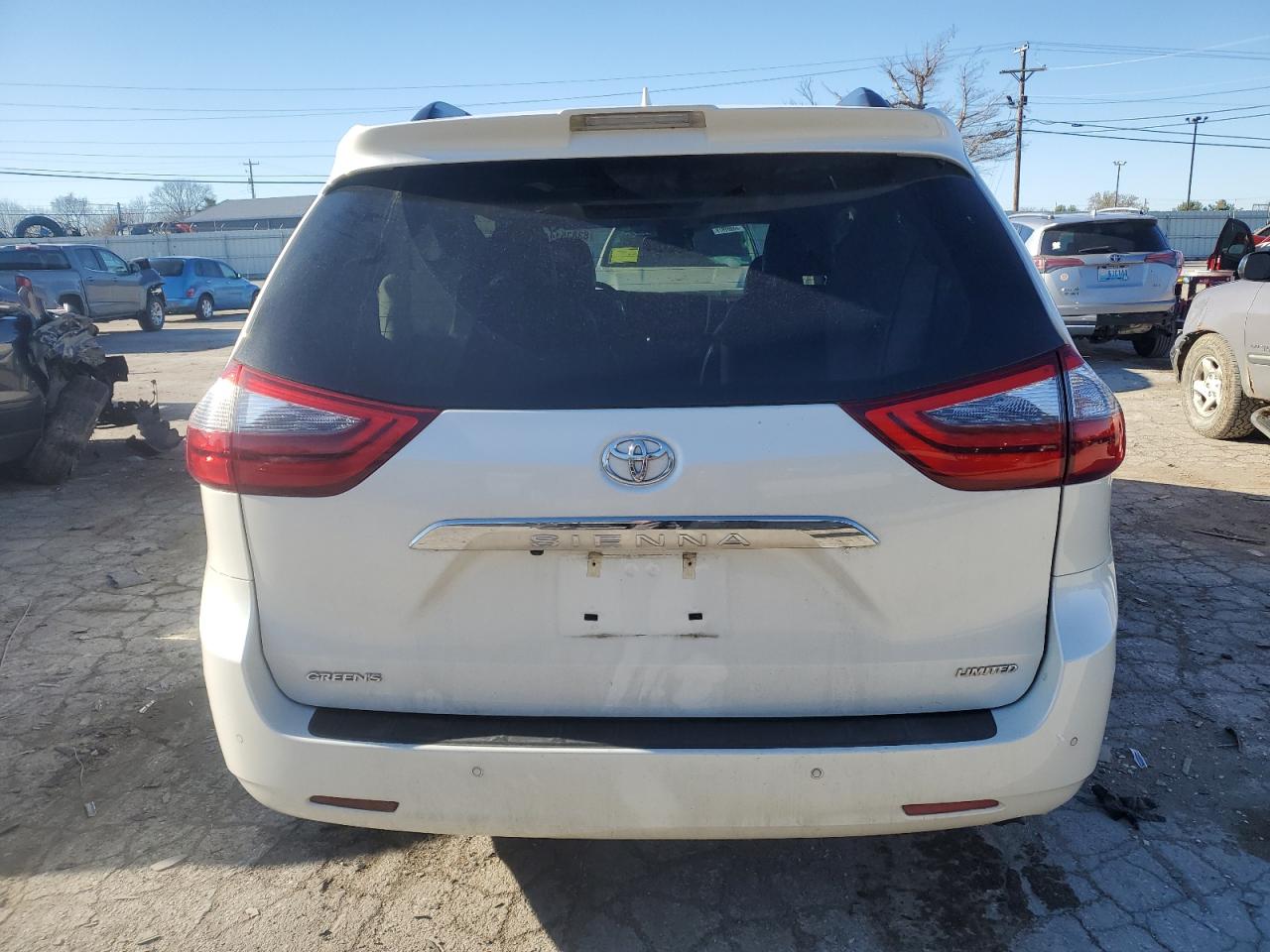 2020 Toyota Sienna - Image 6