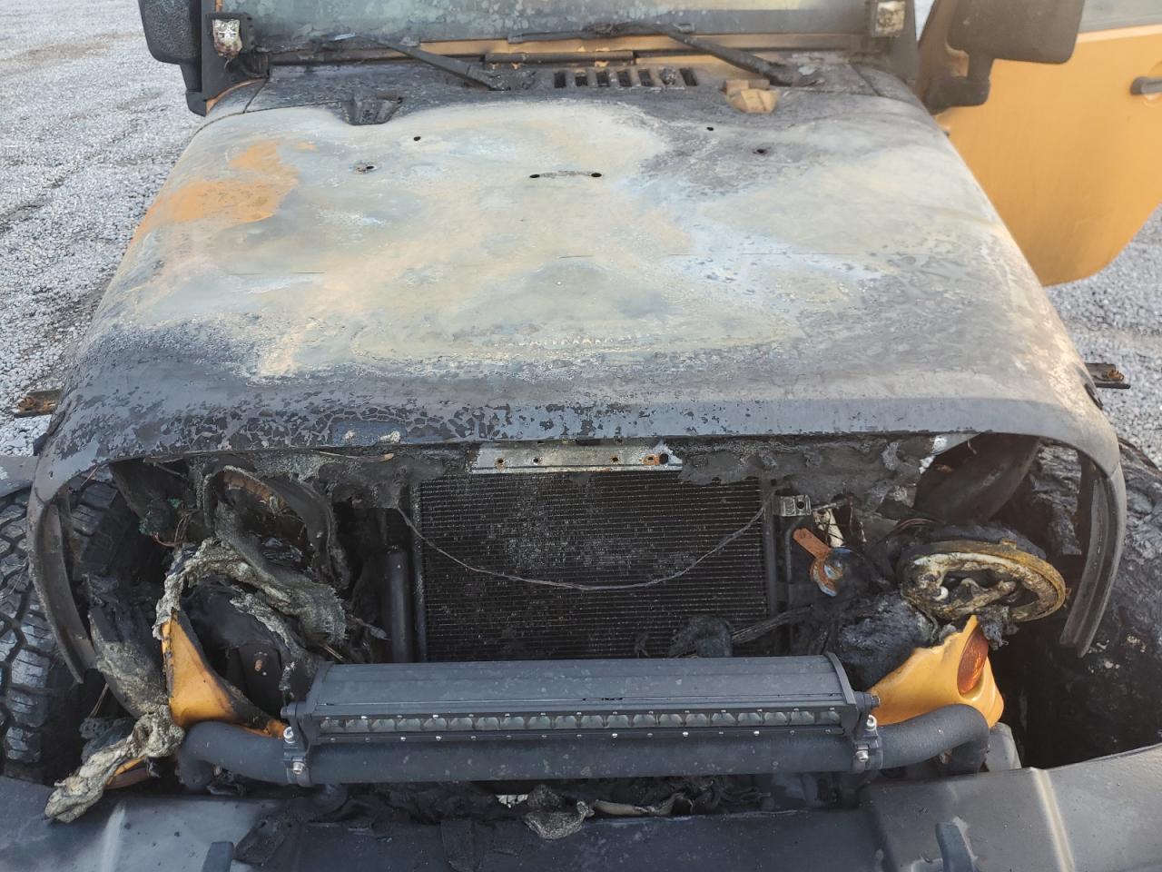 2013 Jeep Wrangler - Image 12