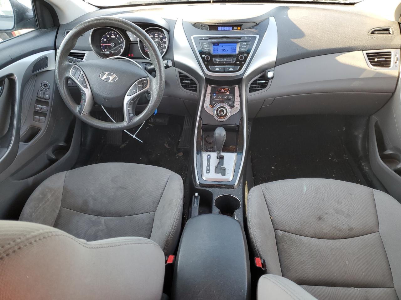 2013 Hyundai Elantra - Image 8