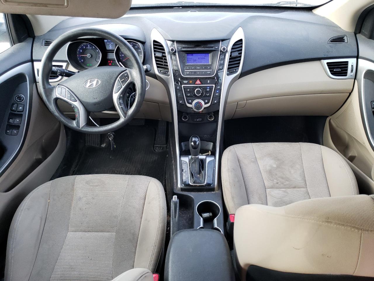 2013 Hyundai Elantra - Image 8