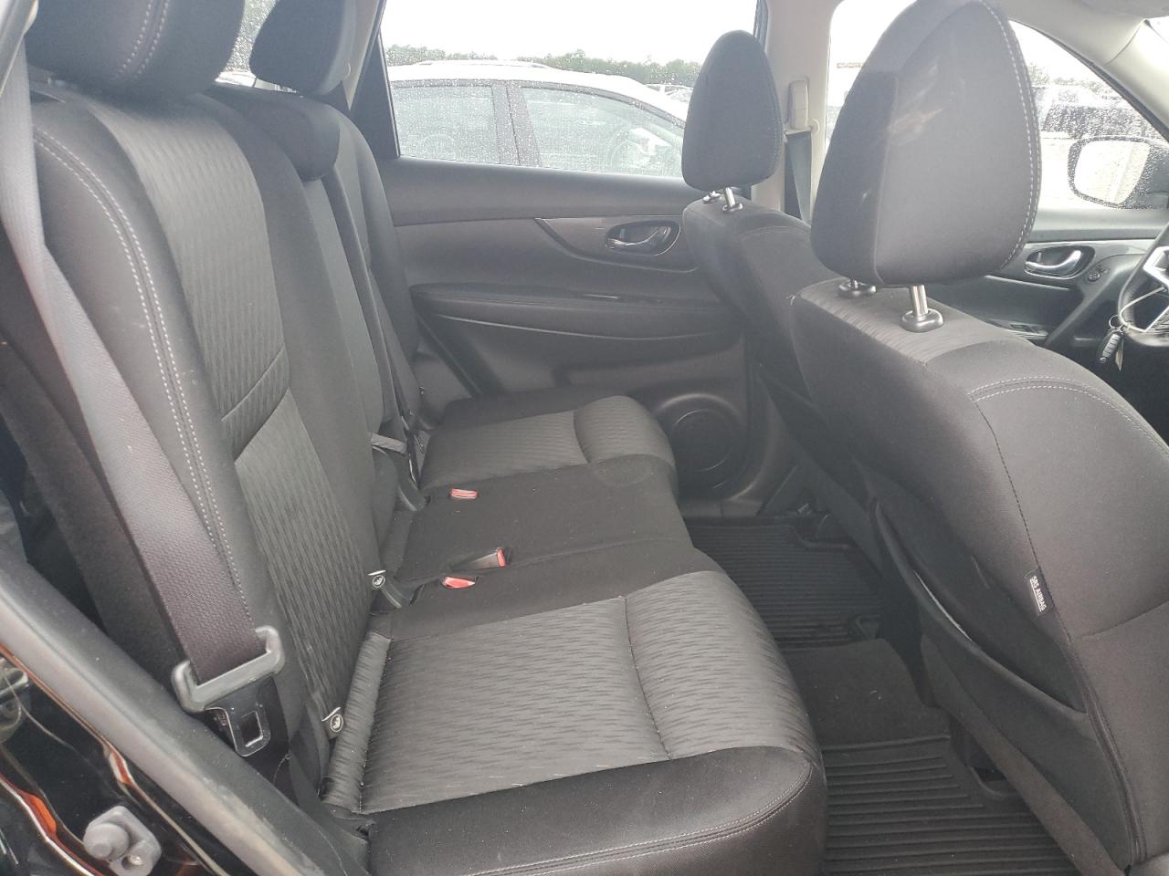 2020 Nissan Rogue - Image 11