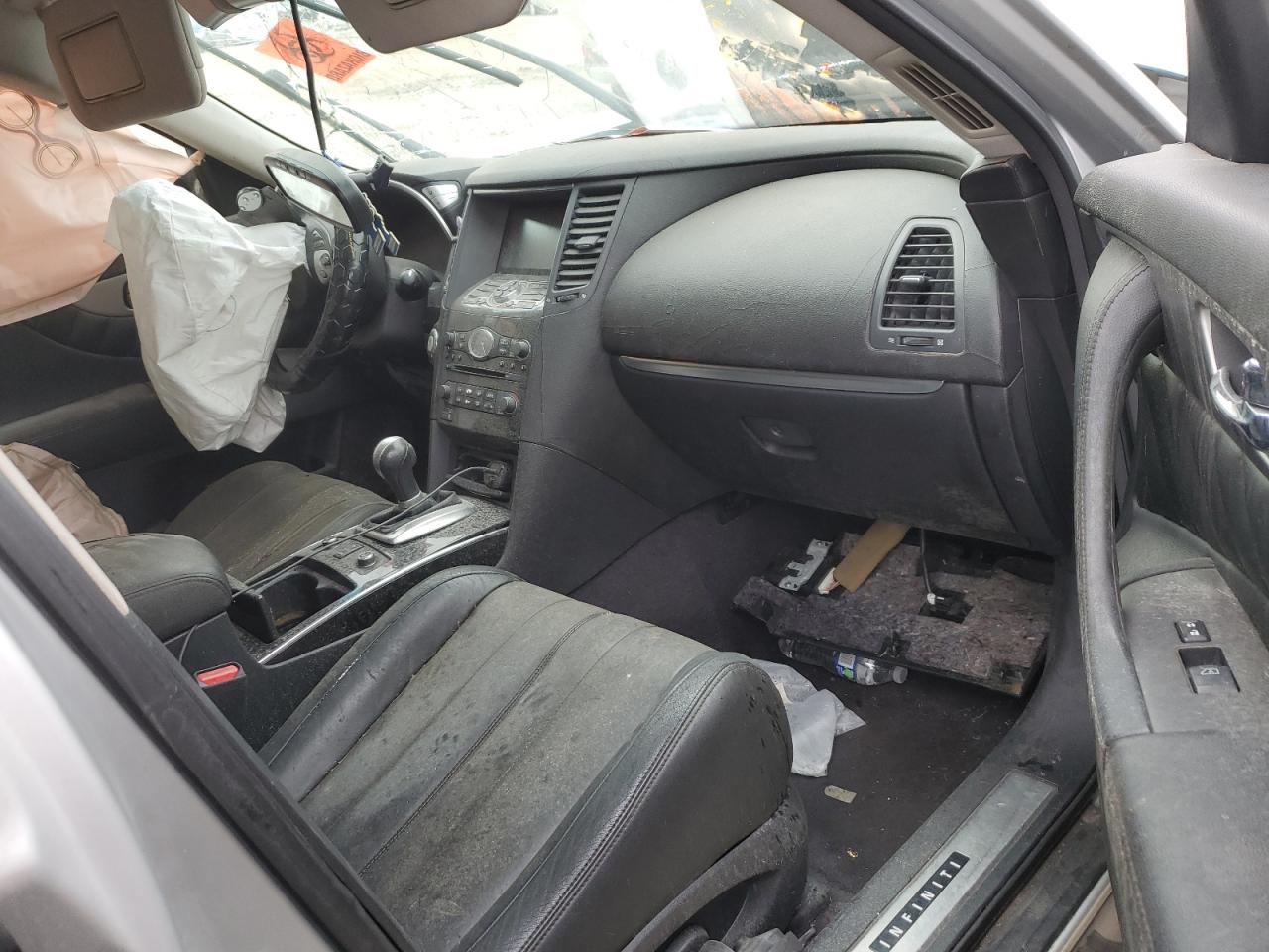 2012 Infiniti FX - Image 8