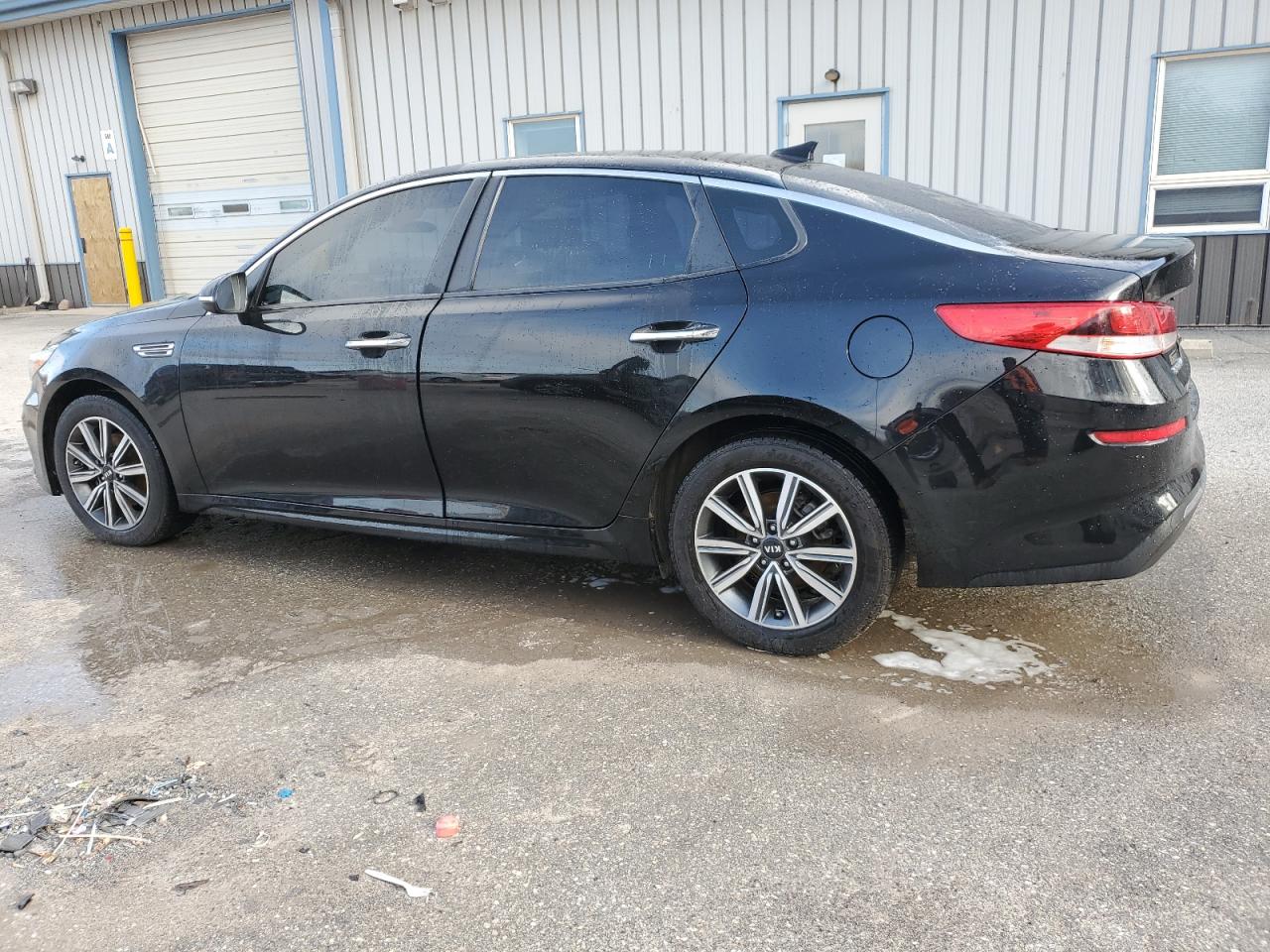 5XXGT4L30KG365220 2019 KIA OPTIMA - Image 2