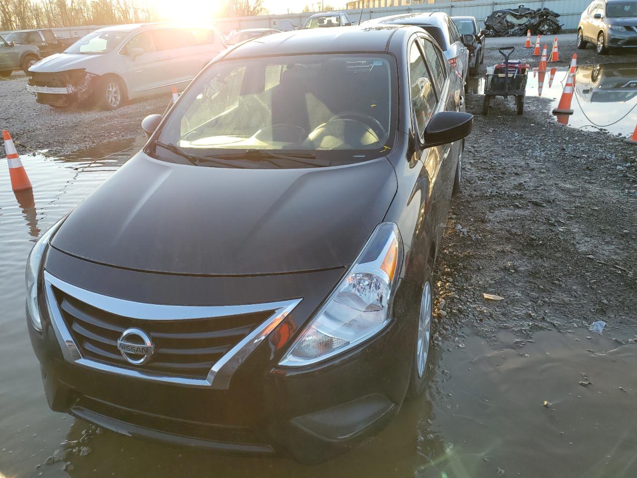 VIN 3N1CN7AP8HL899811 2017 NISSAN VERSA no.5