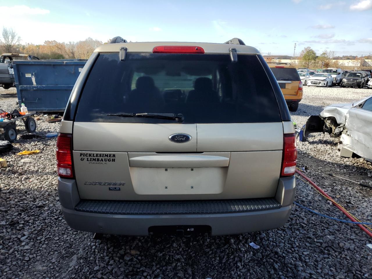 2002 Ford Explorer Xls VIN: 1FMZU62E52UC65091 Lot: 82979164