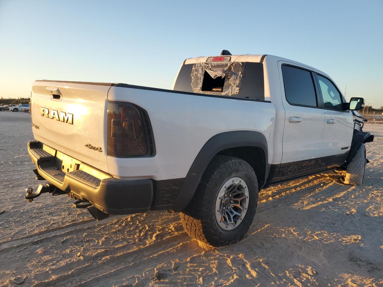 2021 RAM 1500 - Image 3