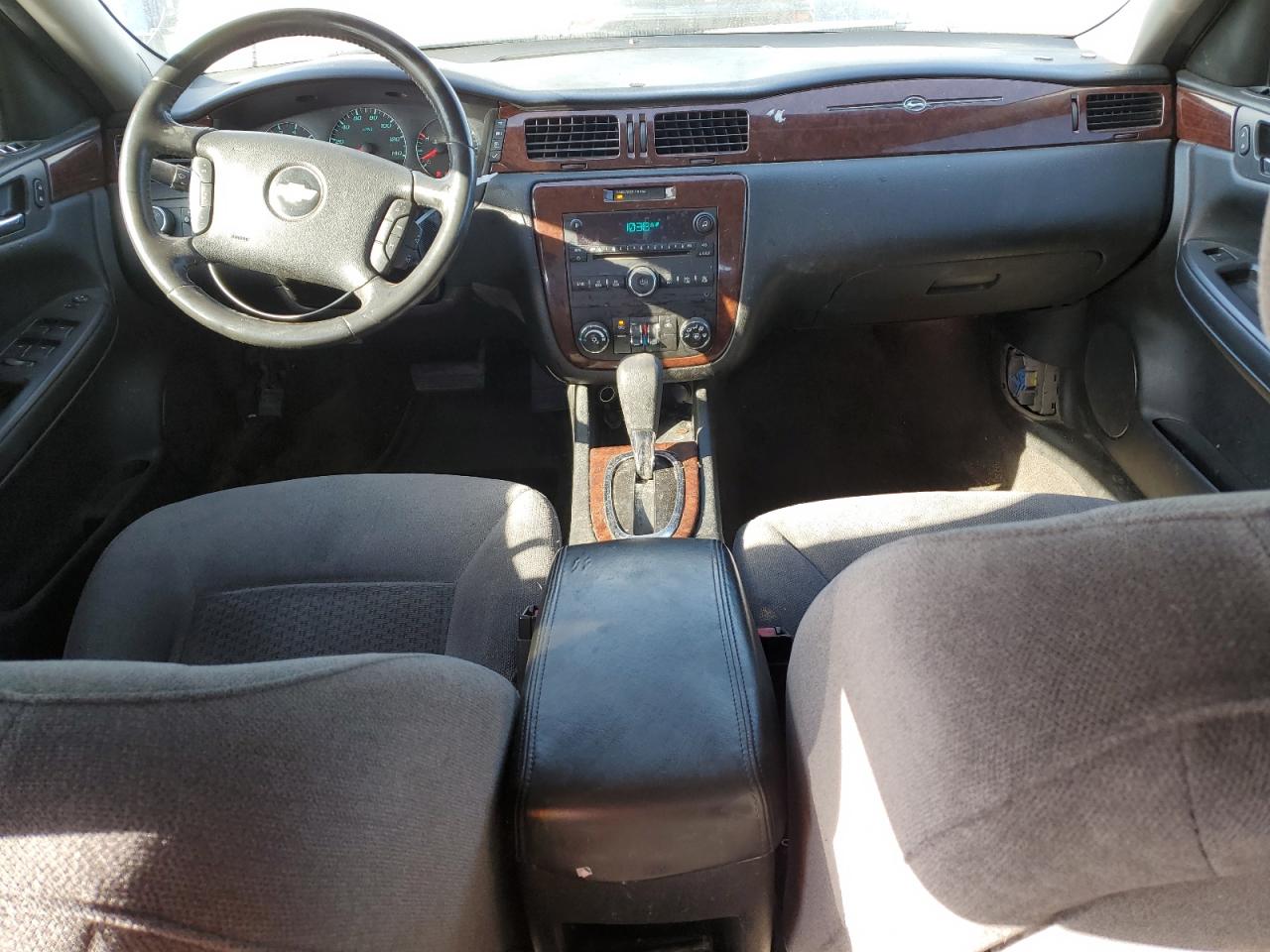 2010 Chevrolet Impala - Image 8