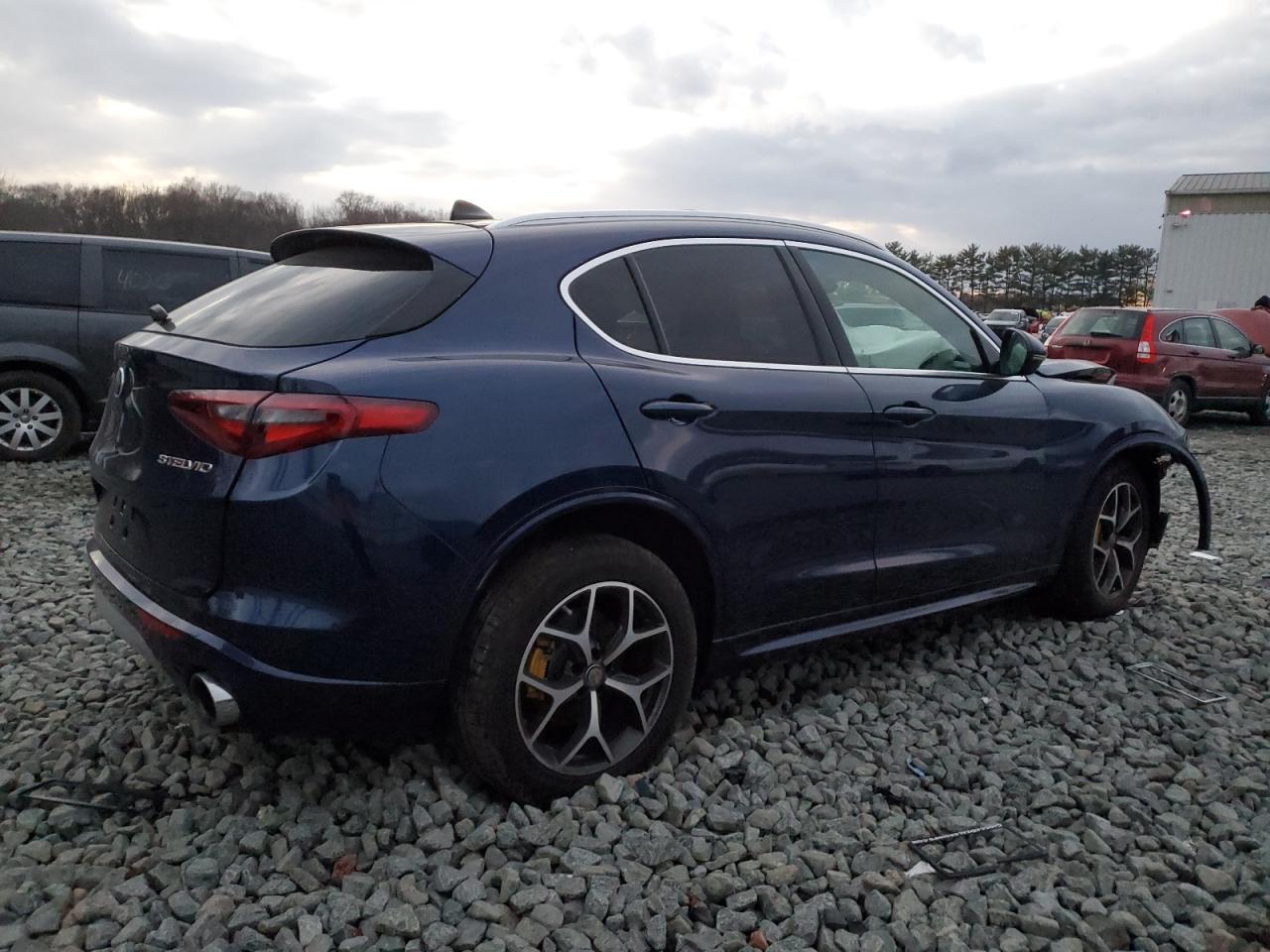 2021 Alfa Romeo Stelvio - Image 3