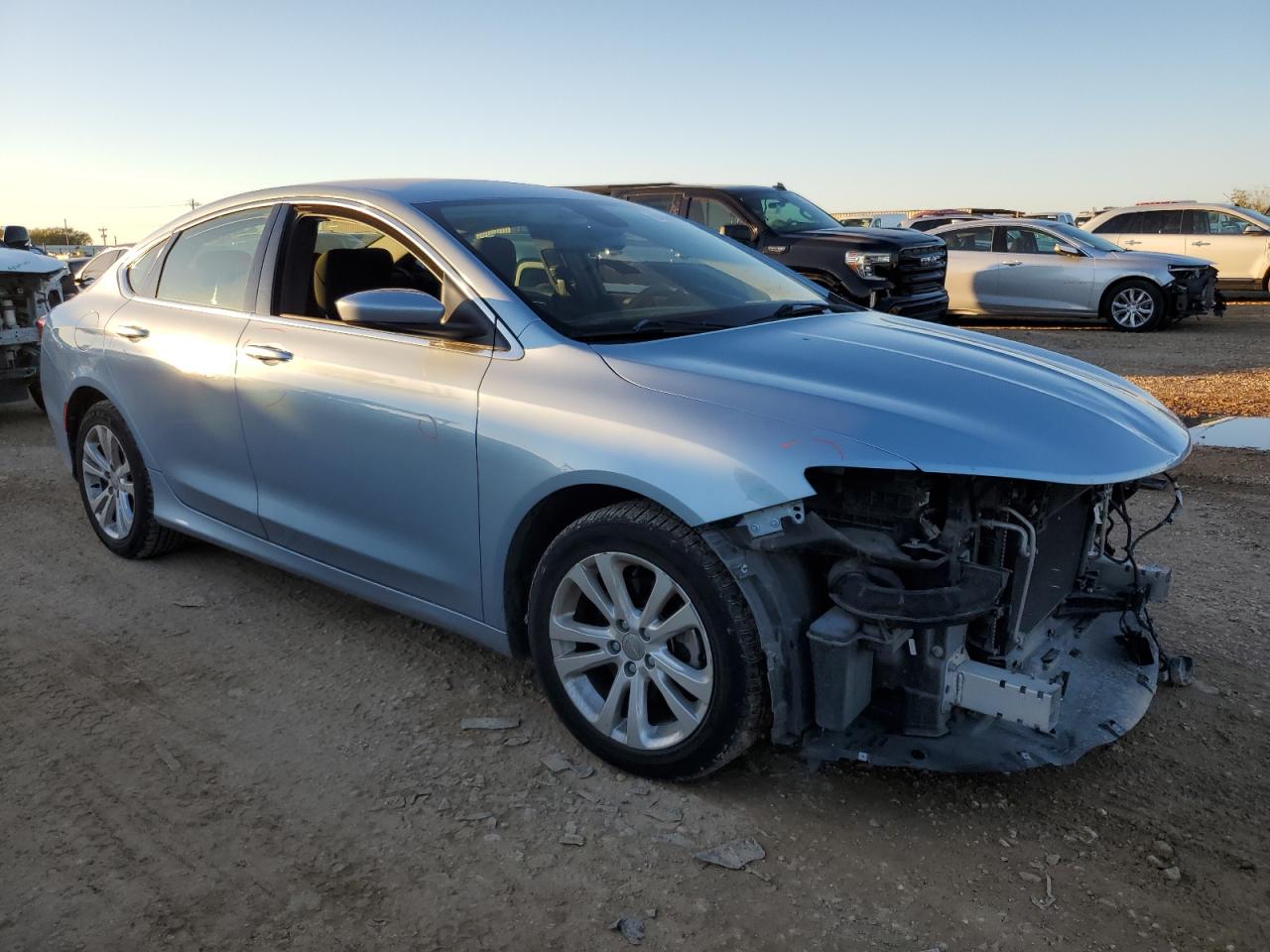 2015 Chrysler 200 - Image 4