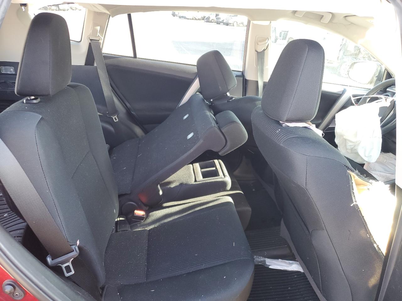 2018 Toyota RAV 4 - Image 12
