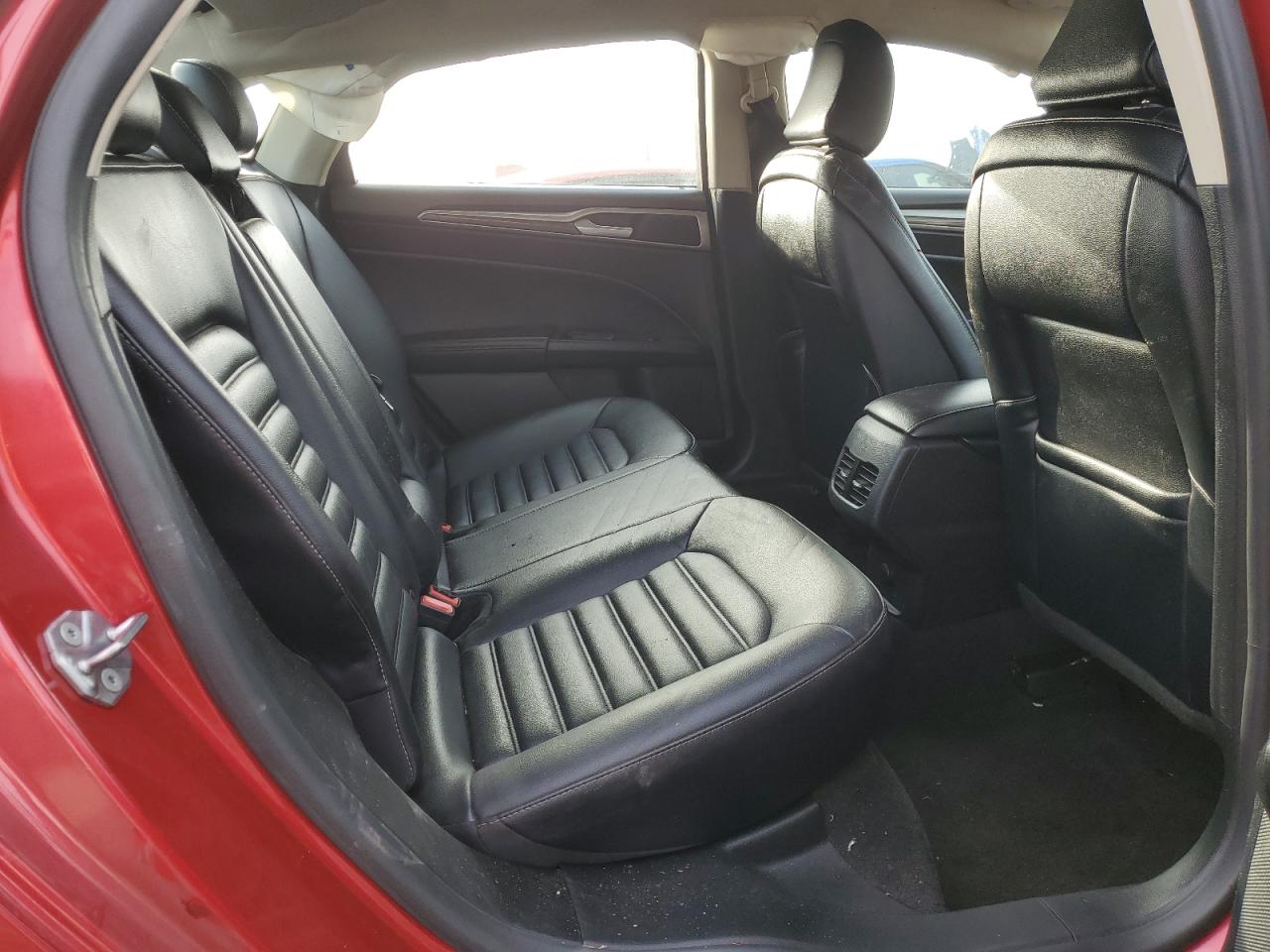 2020 Ford Fusion - Image 10