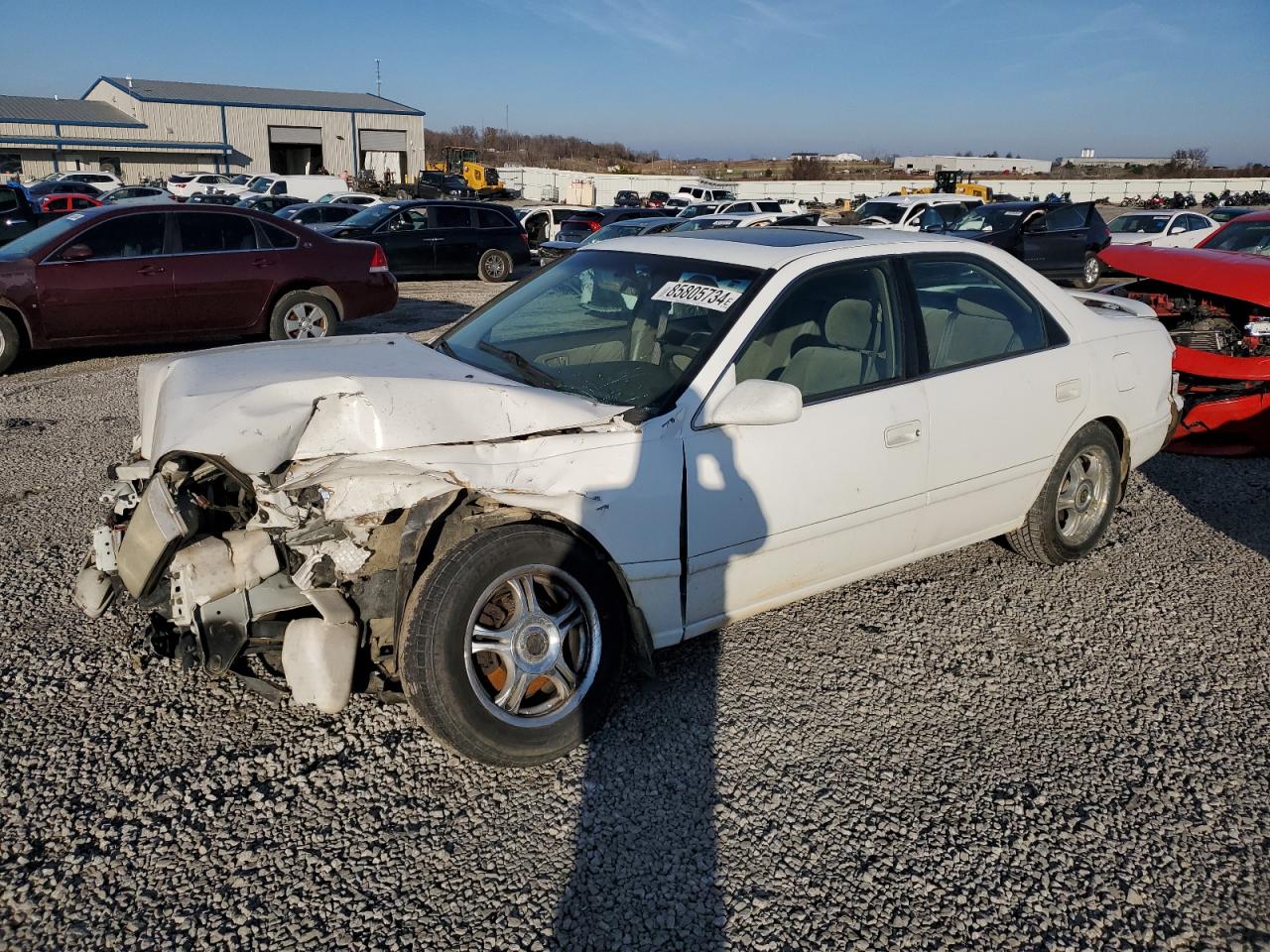 2000 Toyota Camry Ce للبيع في Earlington، KY - Front End