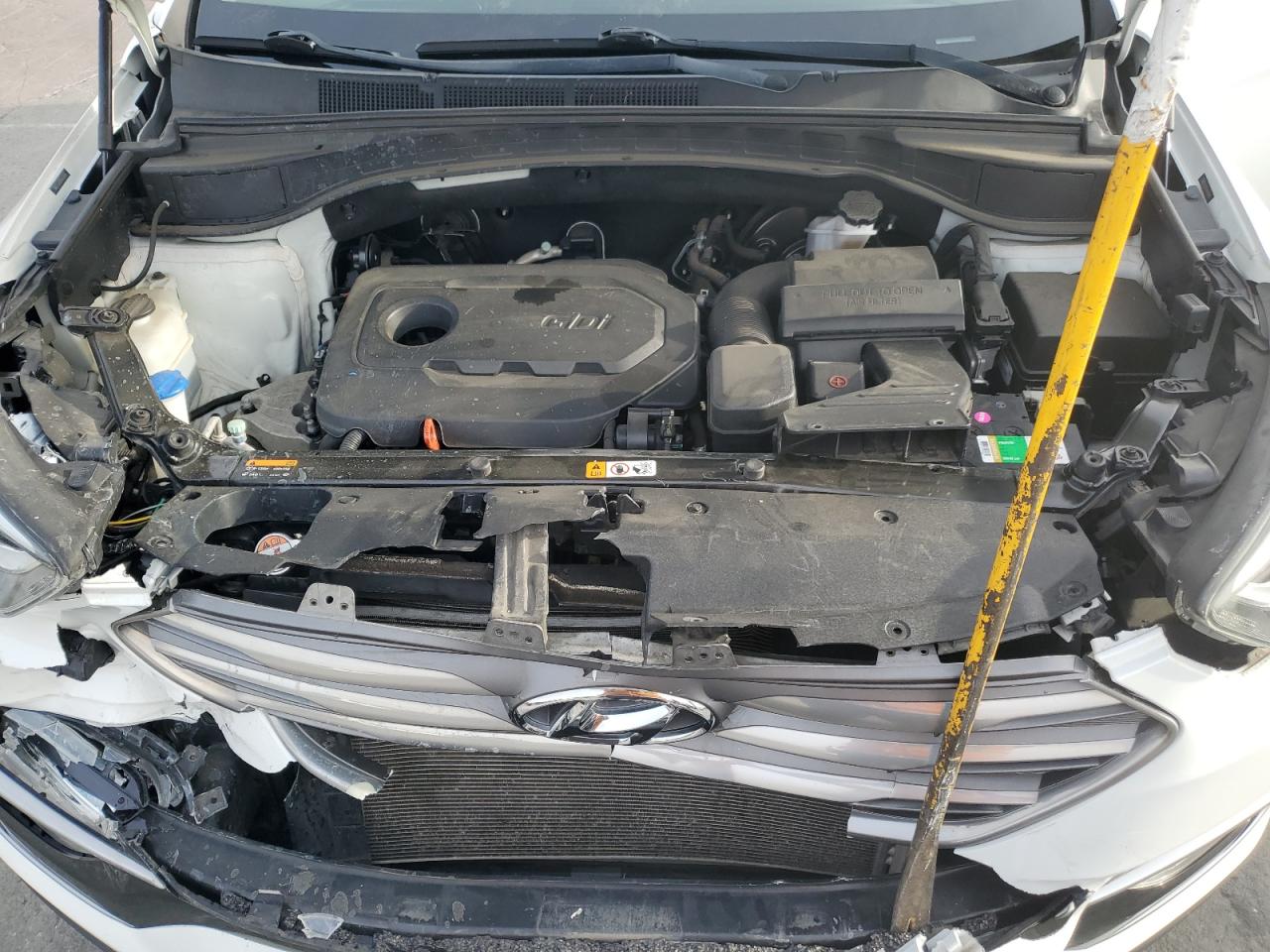 2017 Hyundai Santa Fe - Image 13